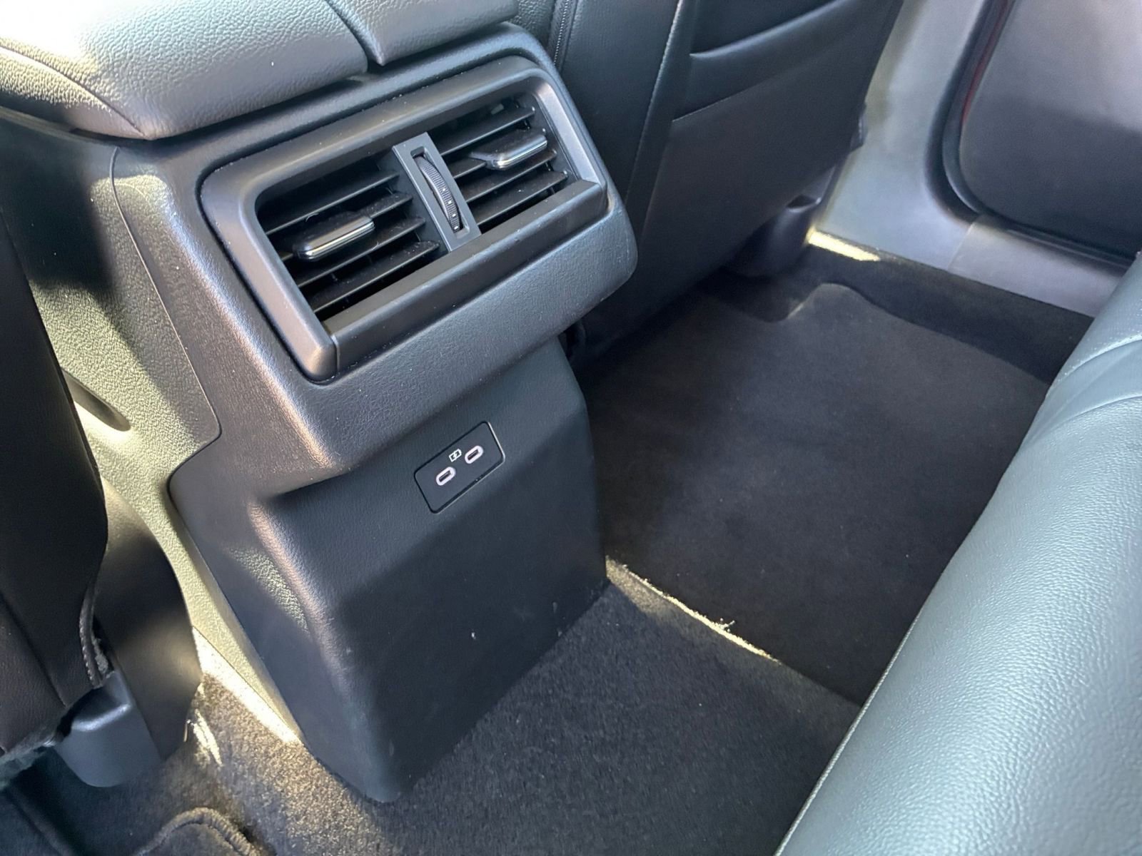 Thumbnail: 2025 Mazda CX-50 - 25