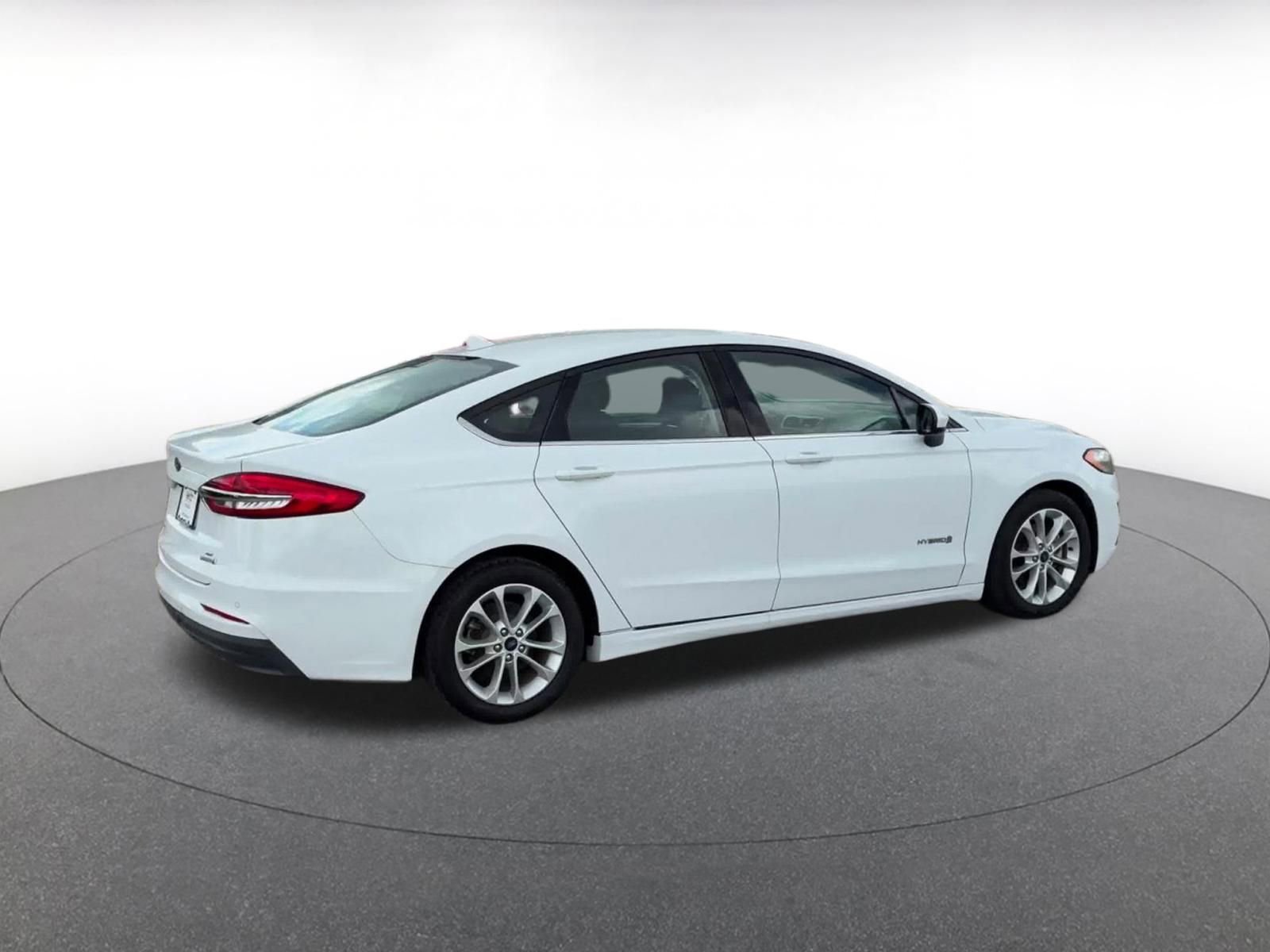 Thumbnail: 2019 Ford Fusion - 15