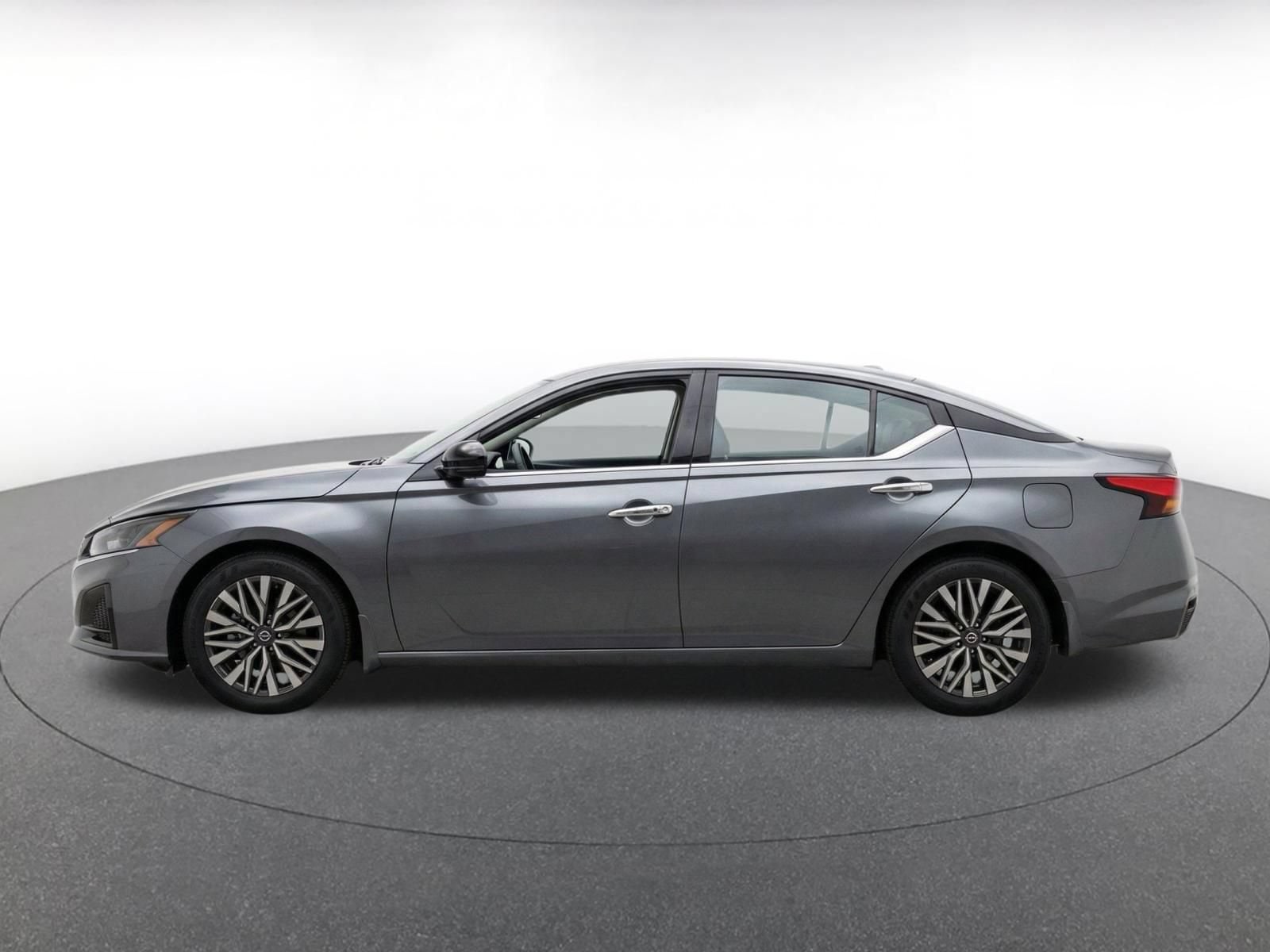 Thumbnail: 2025 Nissan Altima - 4