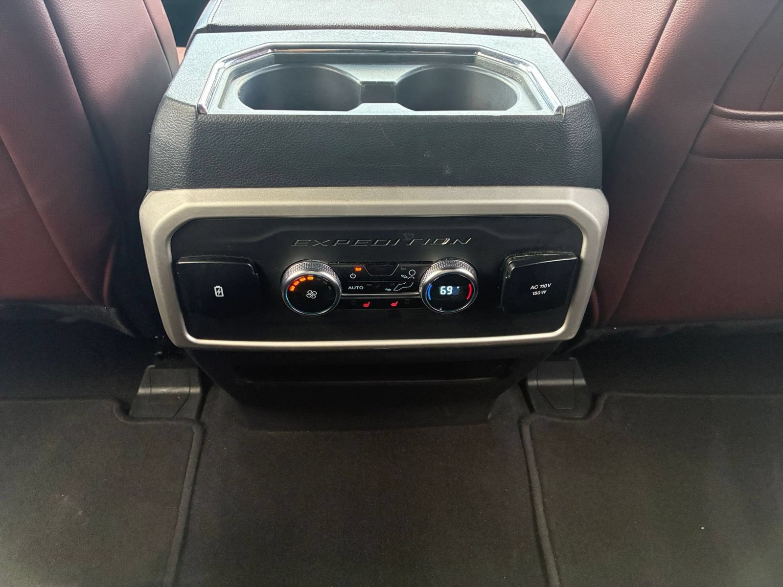 Thumbnail: 2024 Ford Expedition - 25
