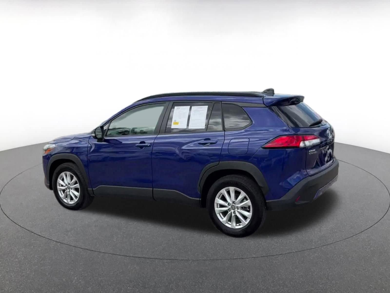 Thumbnail: 2025 Toyota Corolla Cross - 10