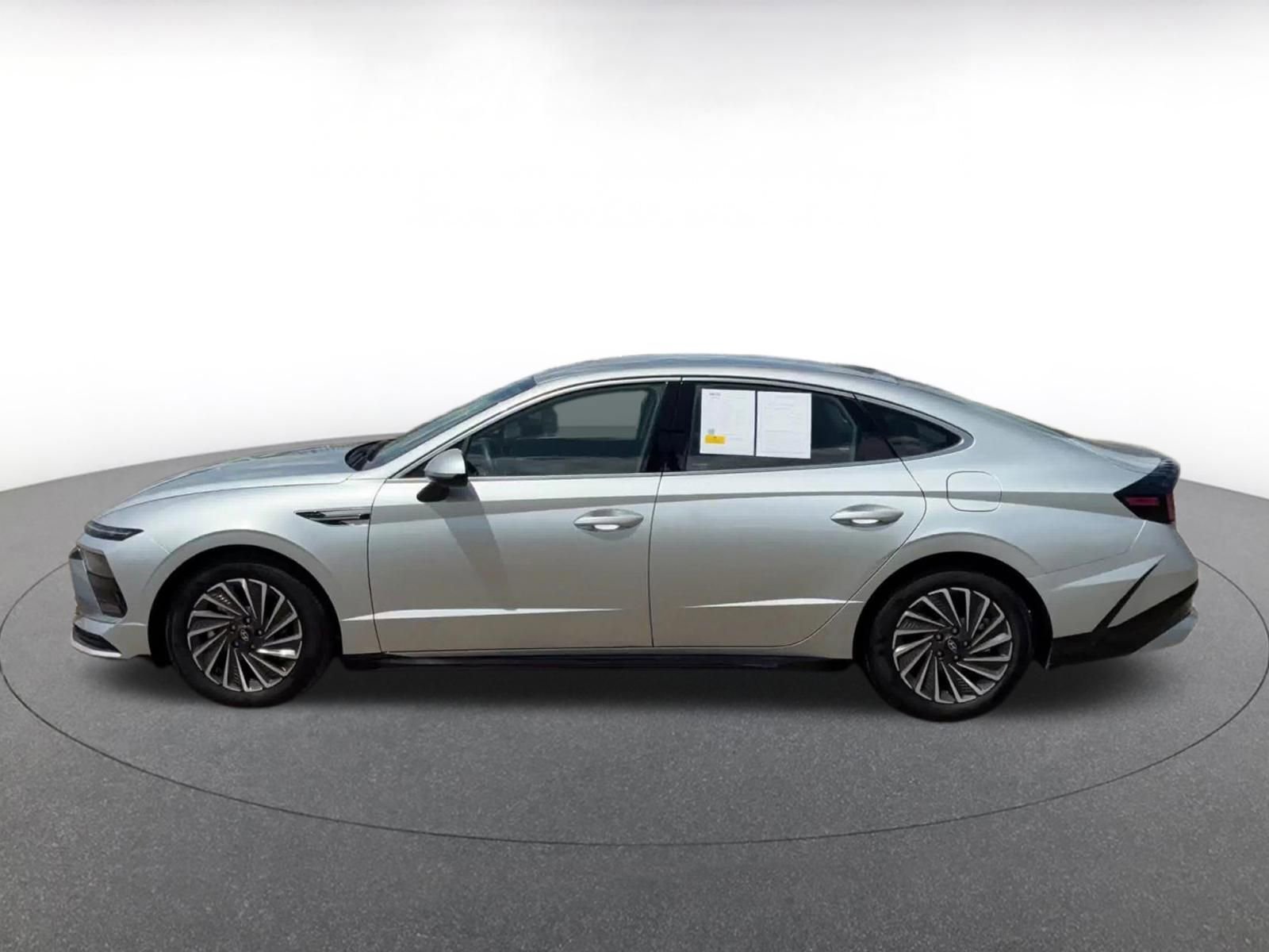 Thumbnail: 2025 Hyundai Sonata - 9