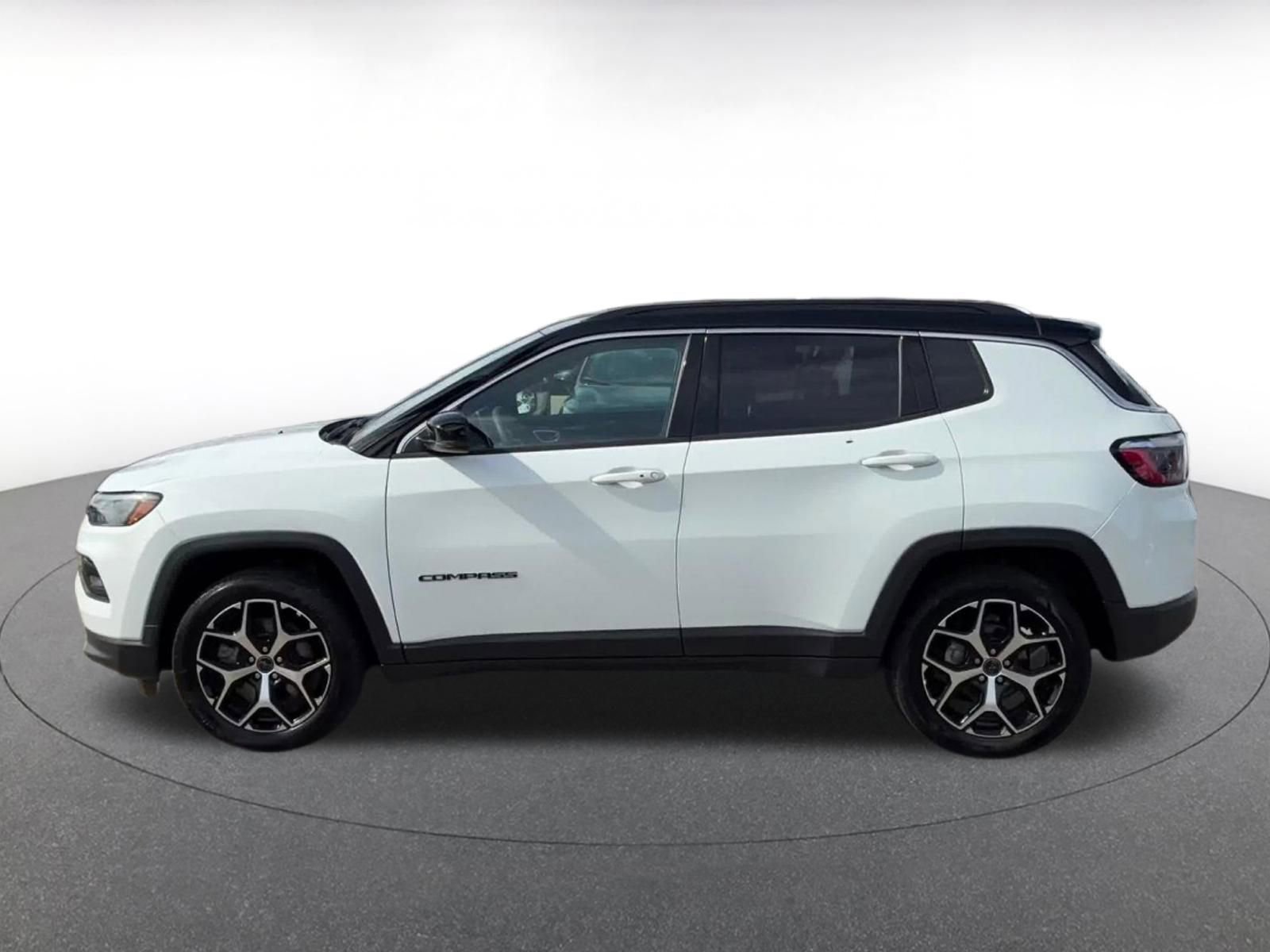 Thumbnail: 2025 Jeep Compass - 9