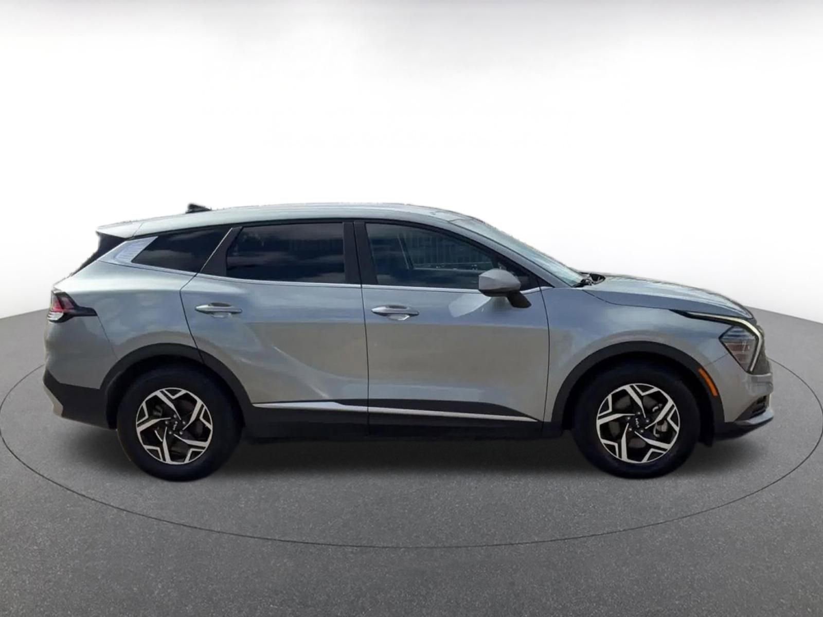 Thumbnail: 2024 Kia Sportage - 16