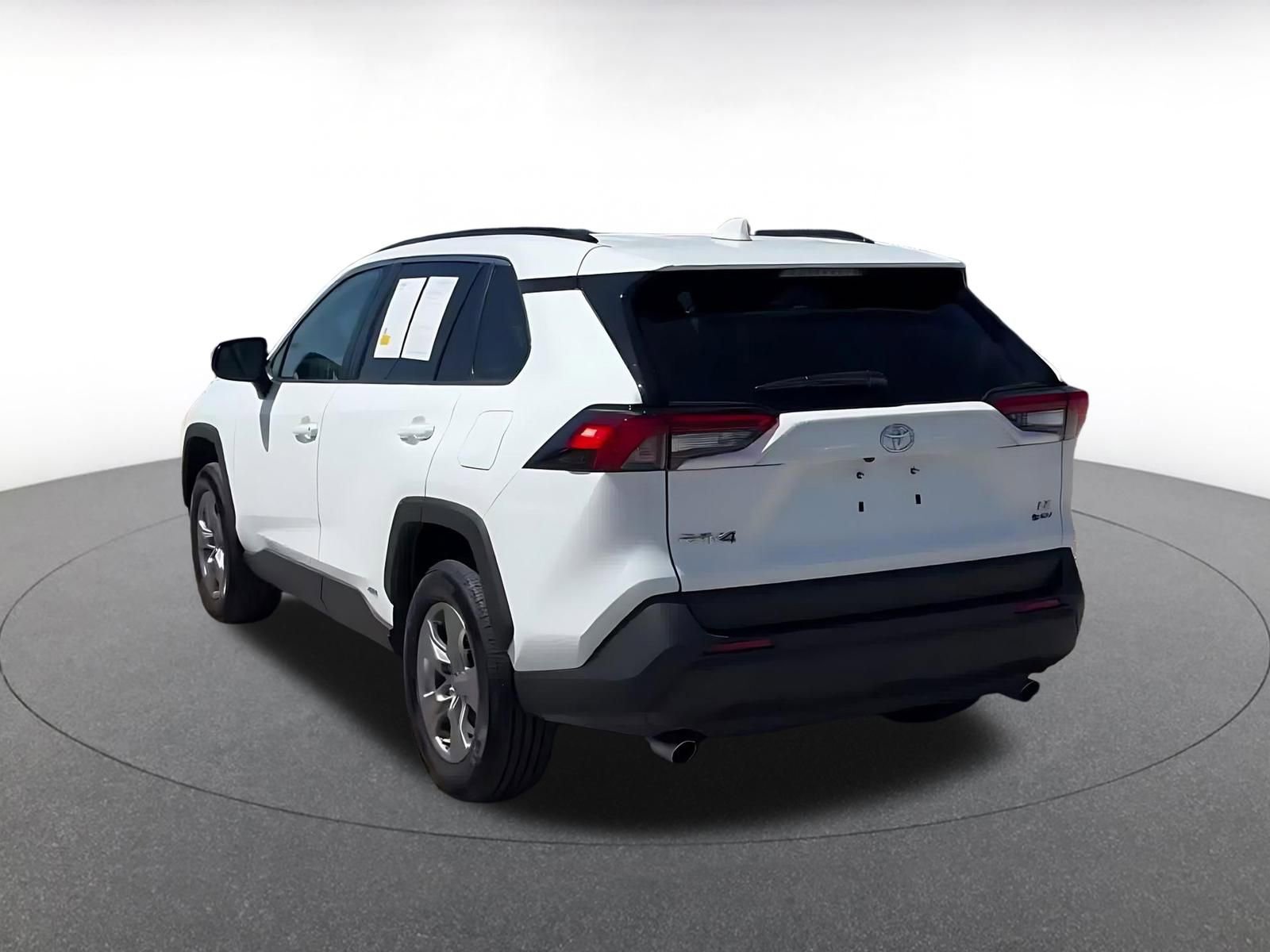 Thumbnail: 2025 Toyota RAV4 - 11