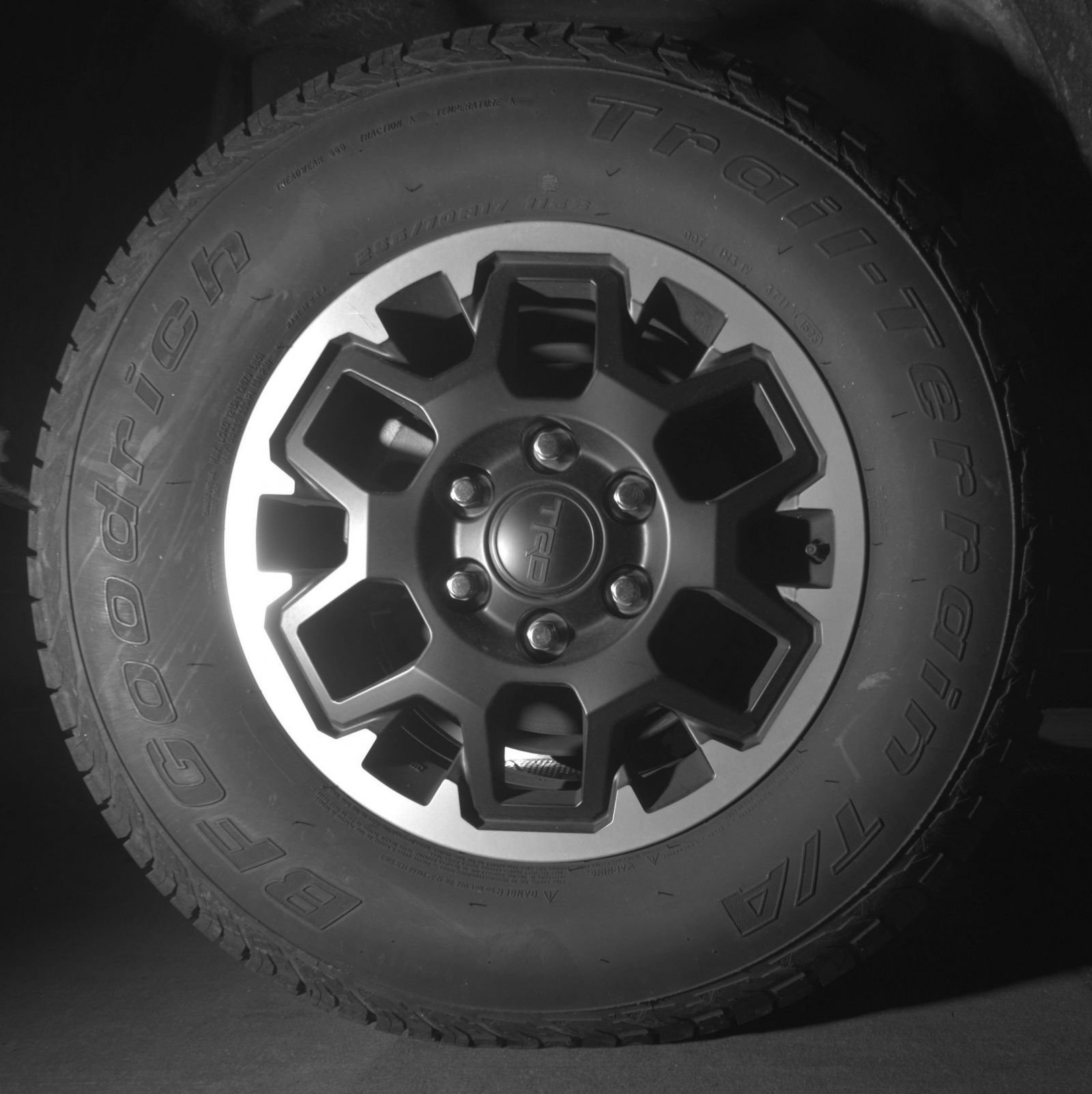 Thumbnail: 2025 Toyota Tacoma - 18