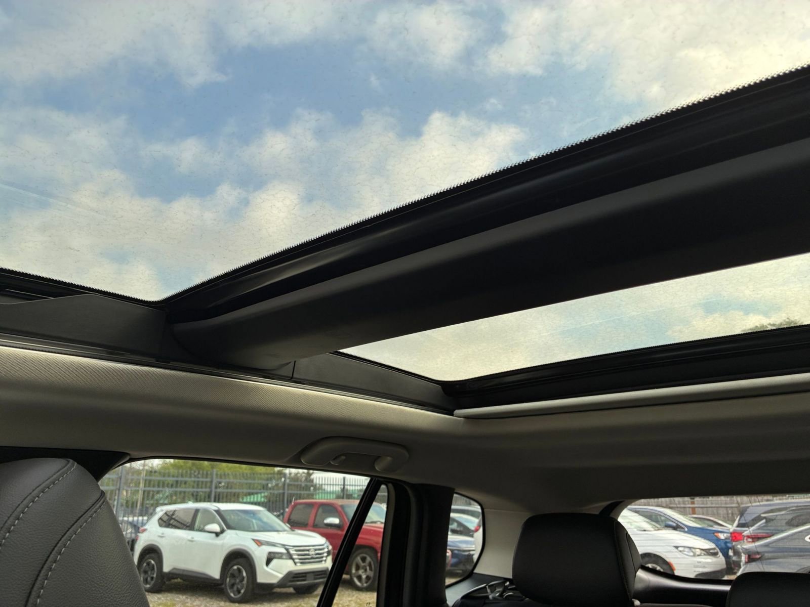 Thumbnail: 2025 Mazda CX-50 - 32