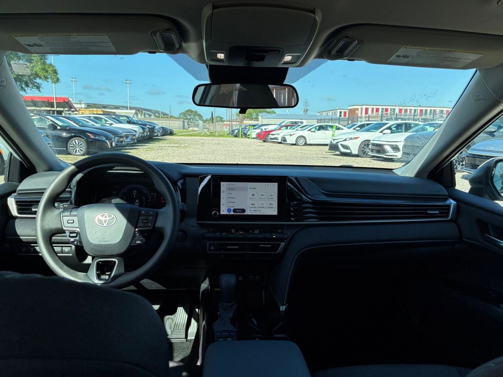 Thumbnail: 2025 Toyota Camry - 32