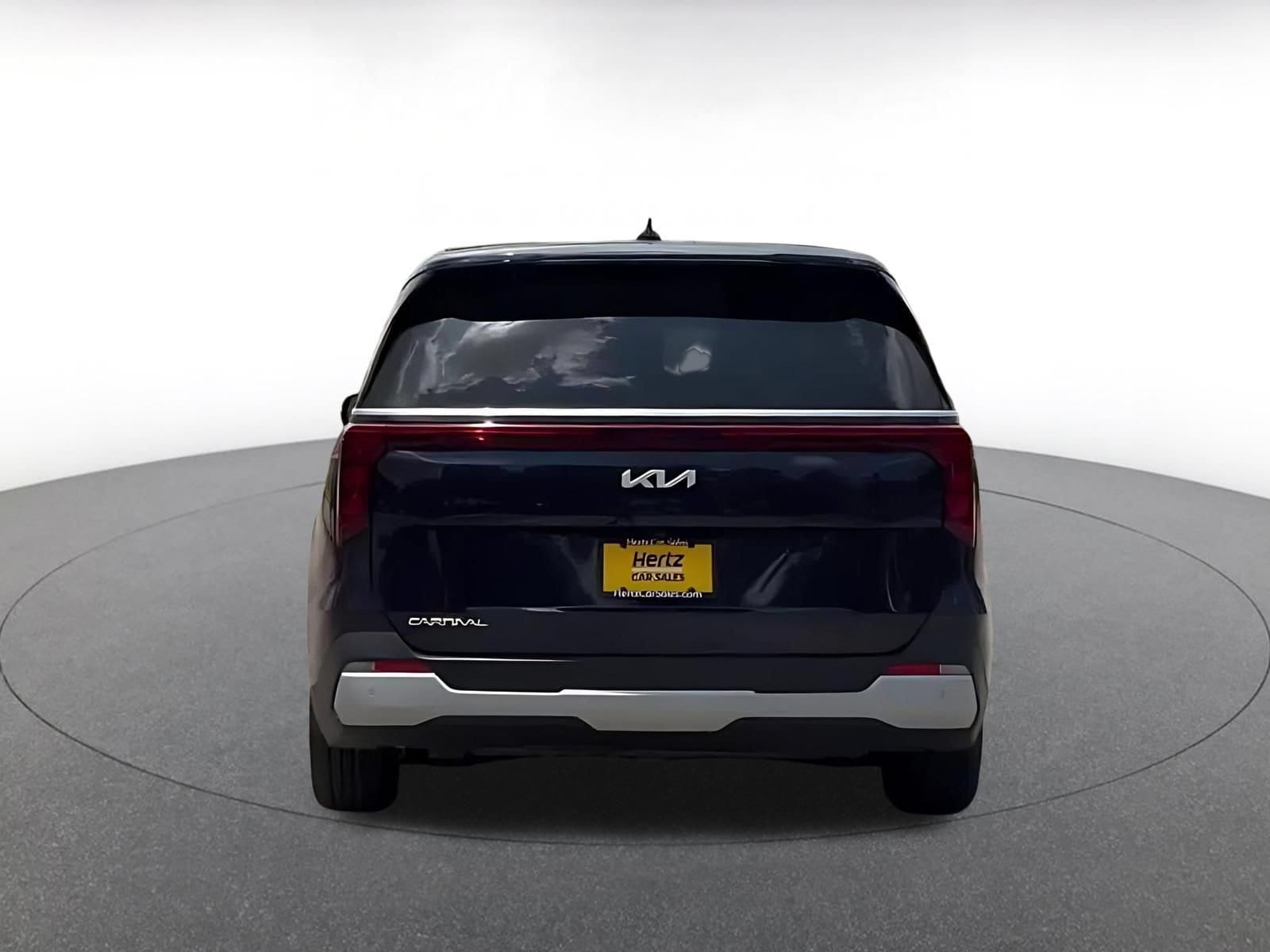 Thumbnail: 2026 Kia Carnival - 12