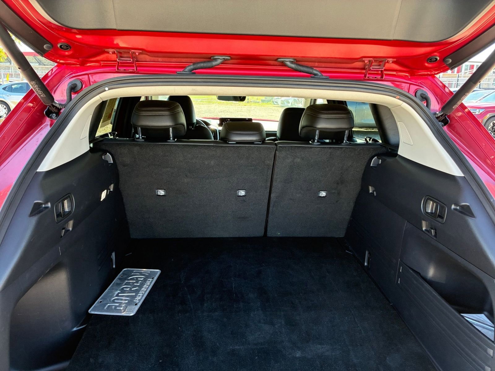 Thumbnail: 2025 Mazda CX-50 - 35