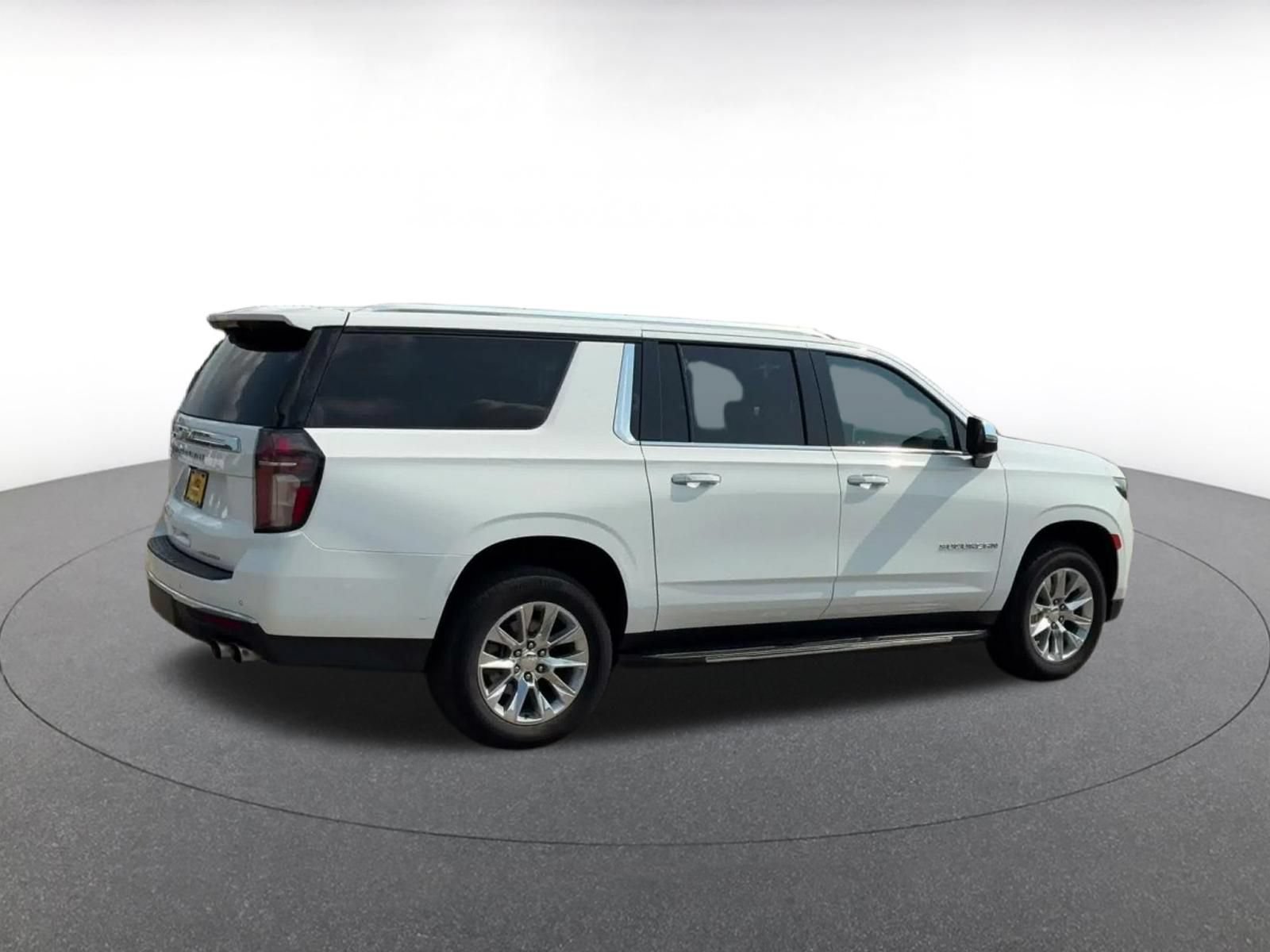 Thumbnail: 2023 Chevrolet Suburban - 12