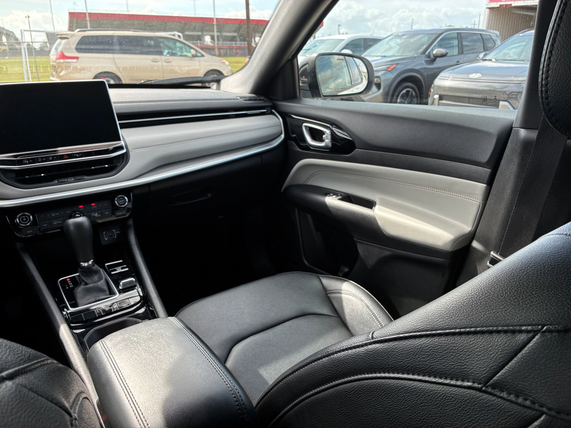 Thumbnail: 2025 Jeep Compass - 31