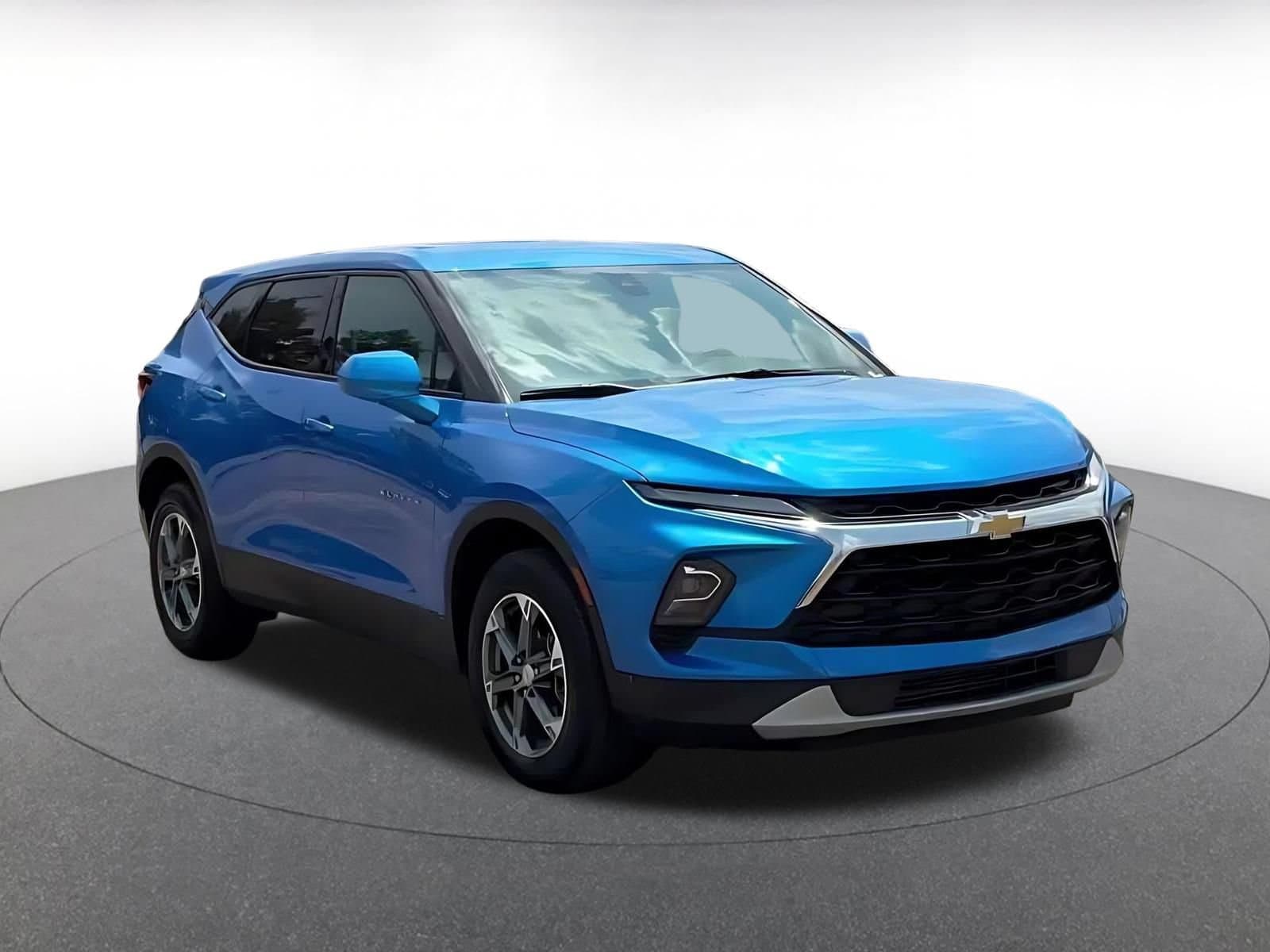Thumbnail: 2026 Chevrolet Blazer - 3