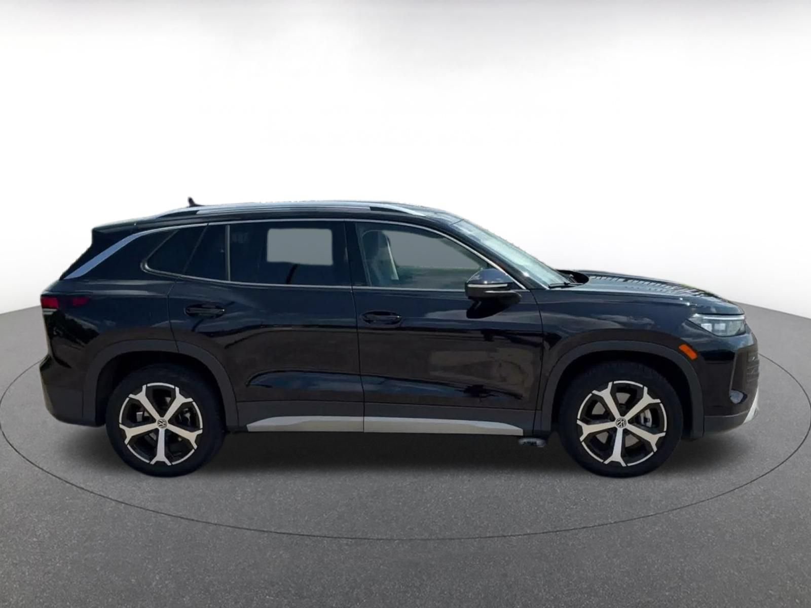 Thumbnail: 2026 Volkswagen Tiguan - 15