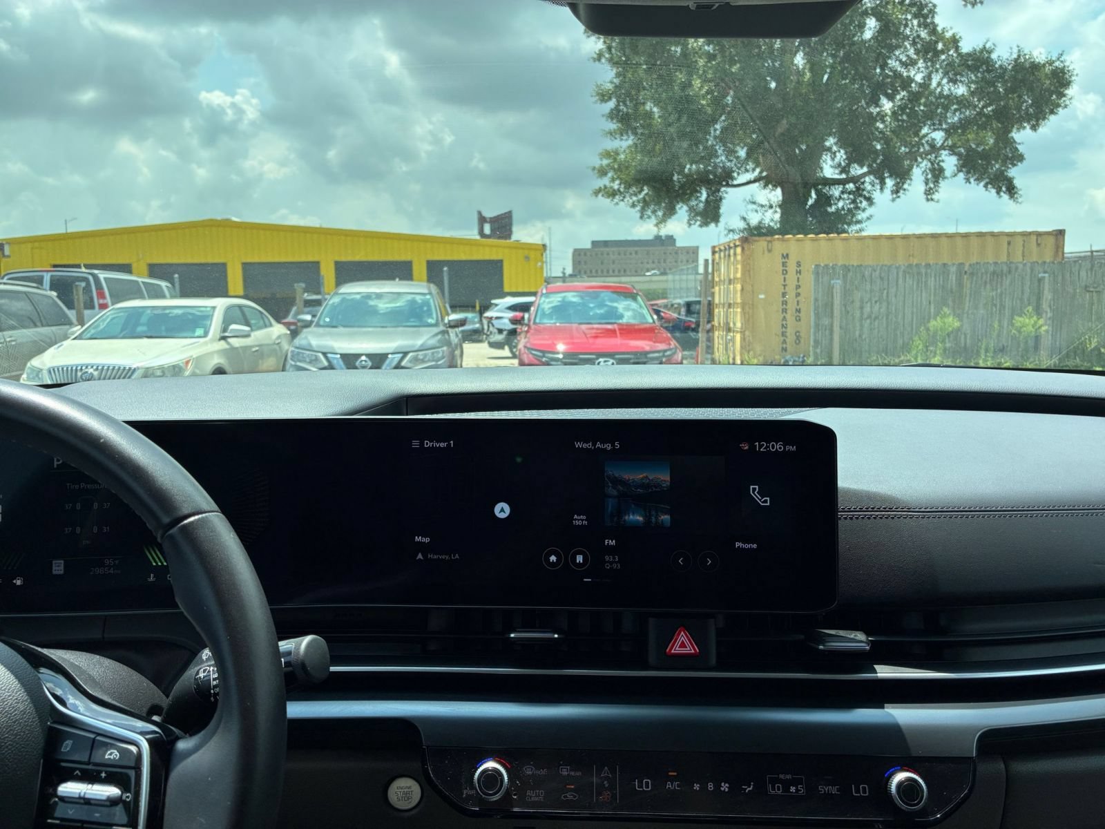 Thumbnail: 2026 Kia Carnival - 16