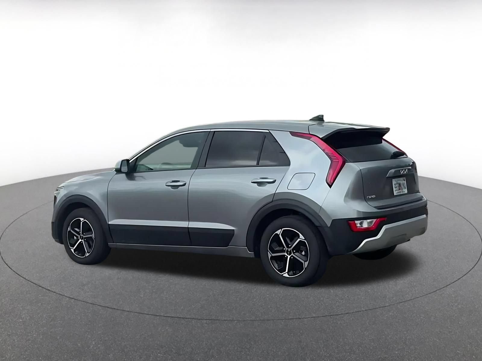 Thumbnail: 2026 Kia Niro - 8