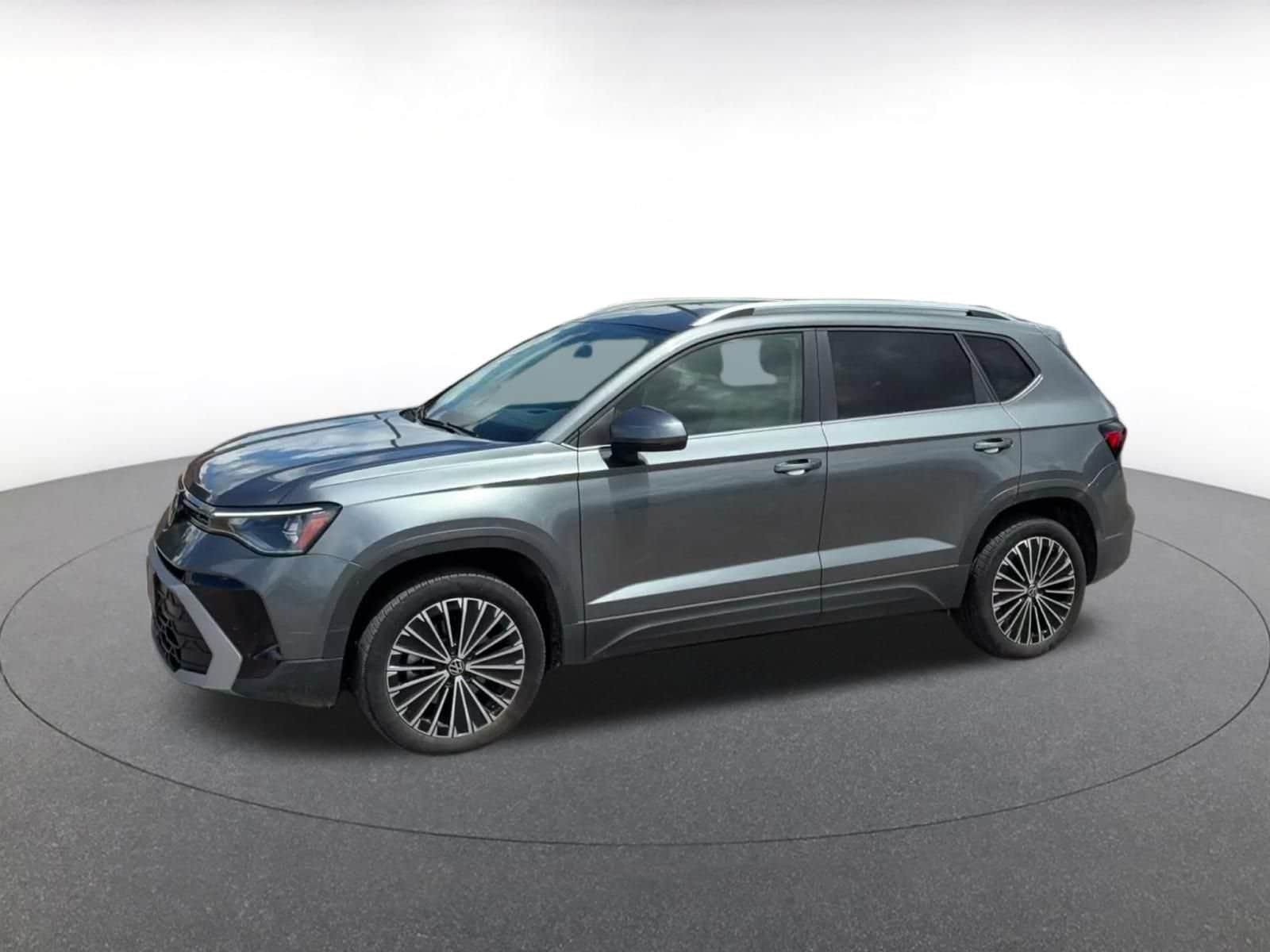 Thumbnail: 2026 Volkswagen Taos - 8