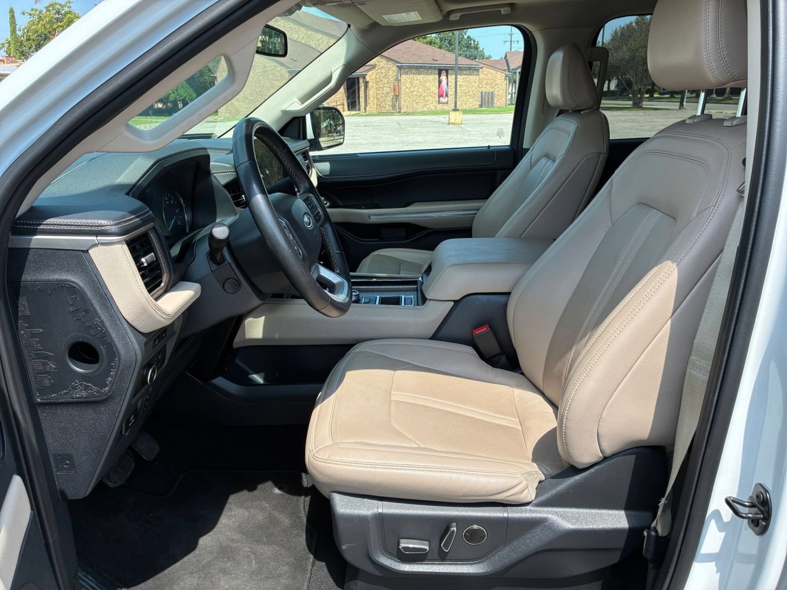 Thumbnail: 2024 Ford Expedition MAX - 25