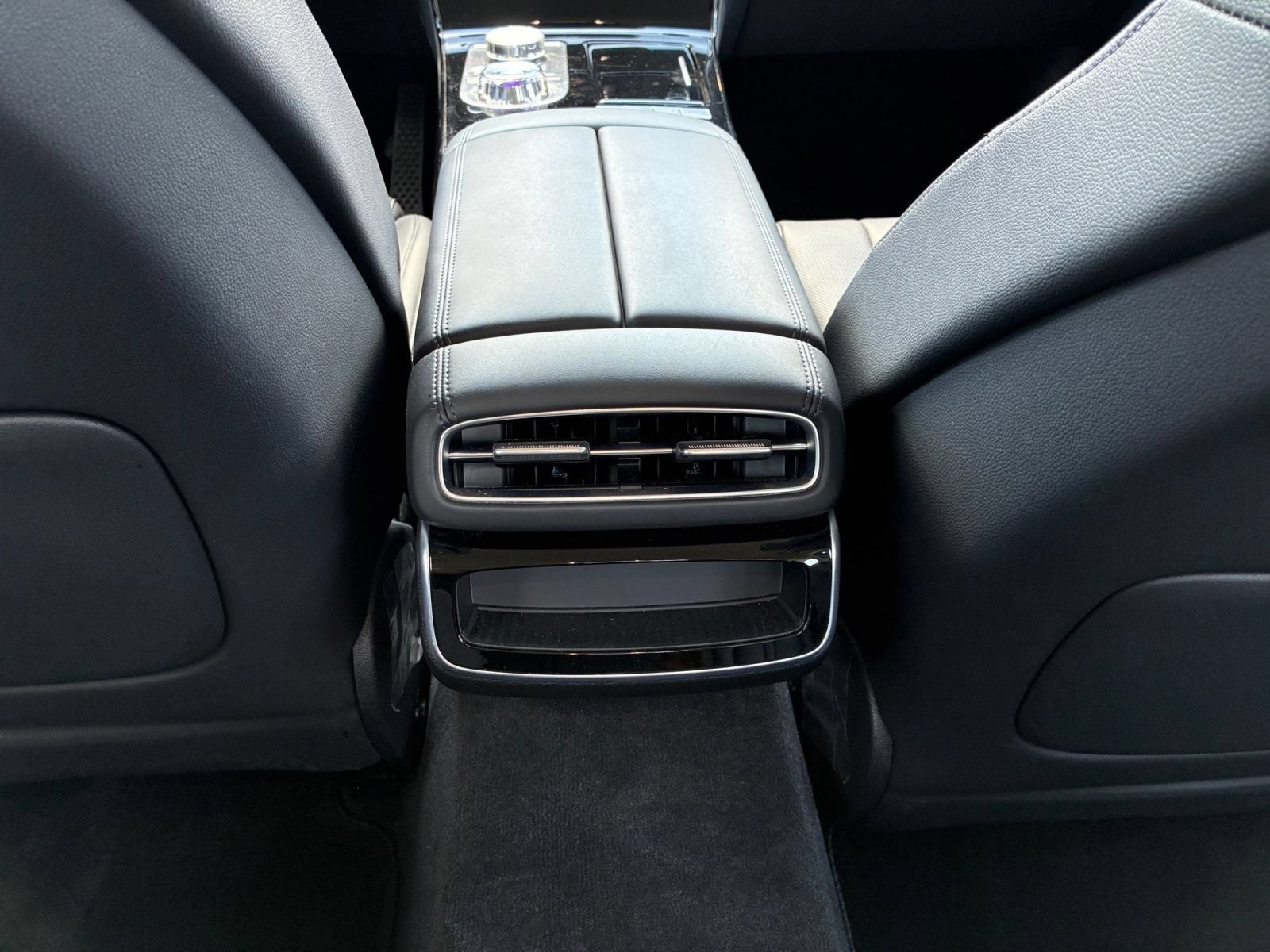 Thumbnail: 2026 Genesis G80 - 24