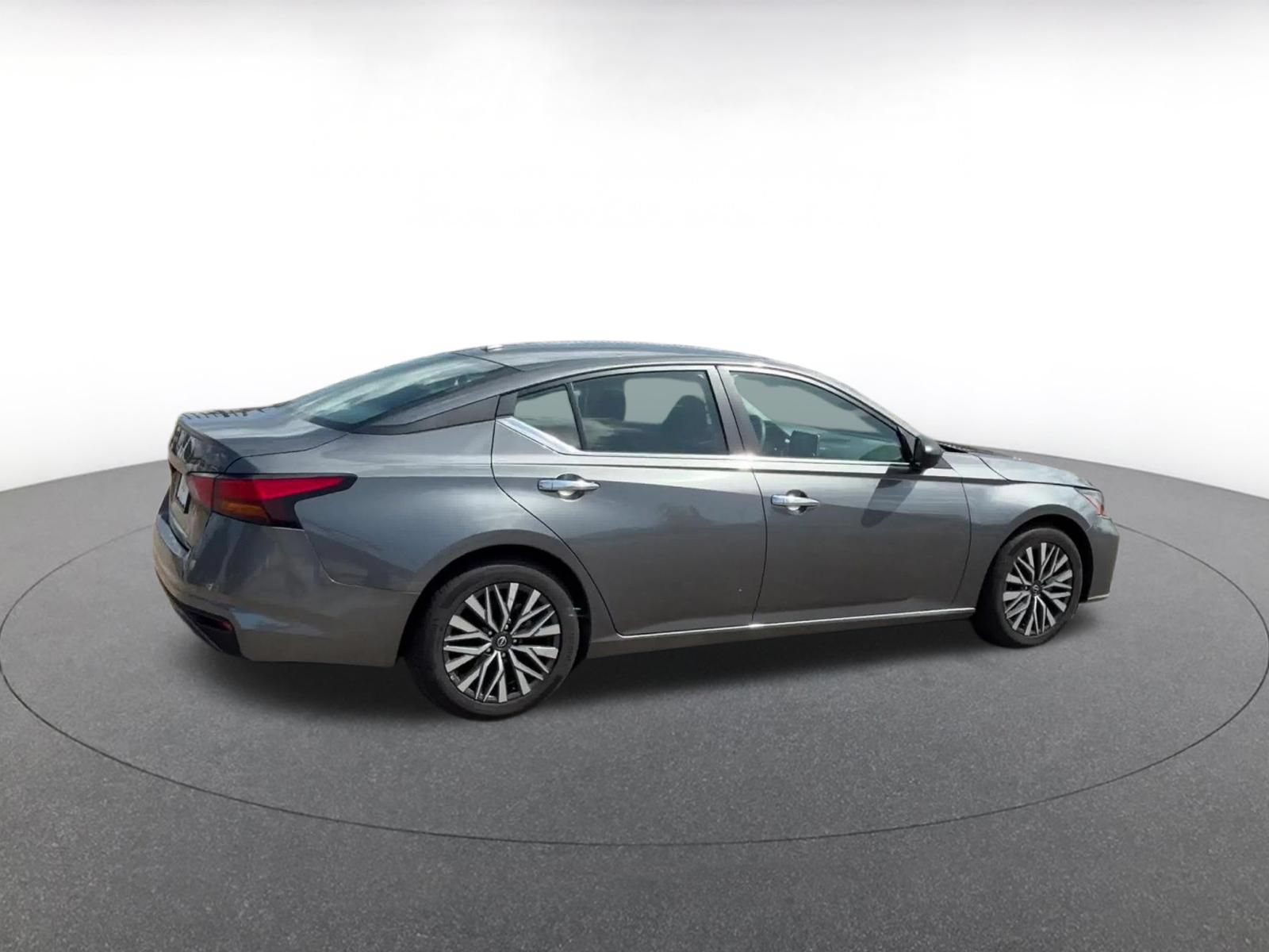Thumbnail: 2025 Nissan Altima - 15