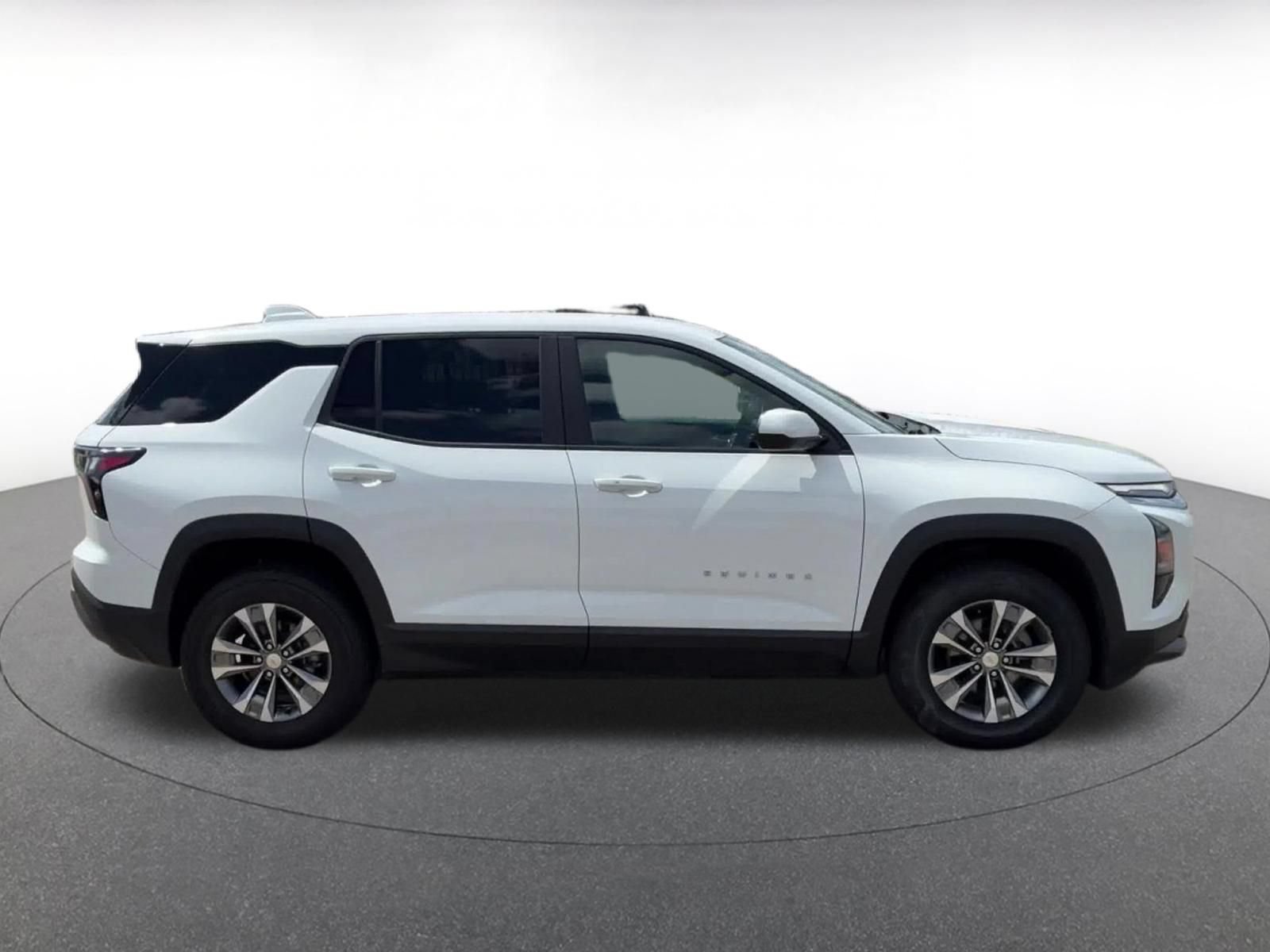 Thumbnail: 2025 Chevrolet Equinox - 16