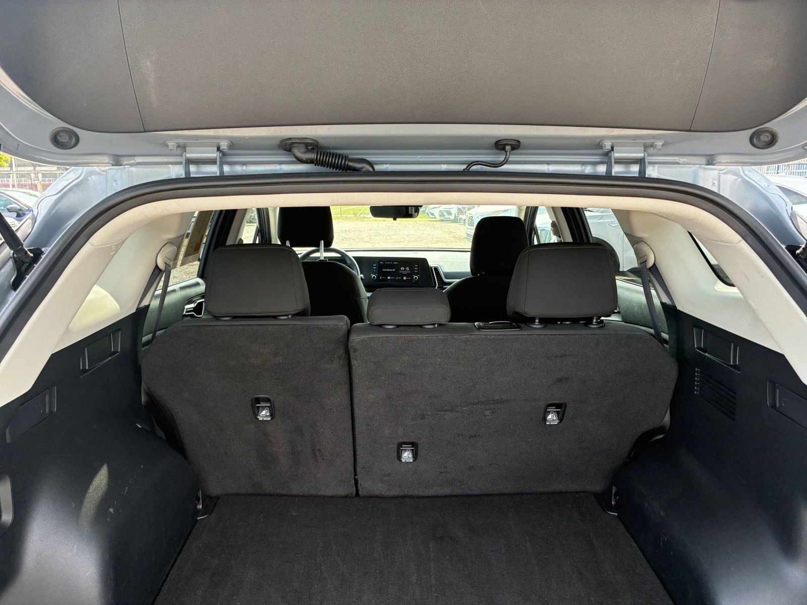 Thumbnail: 2025 Kia Sportage - 34