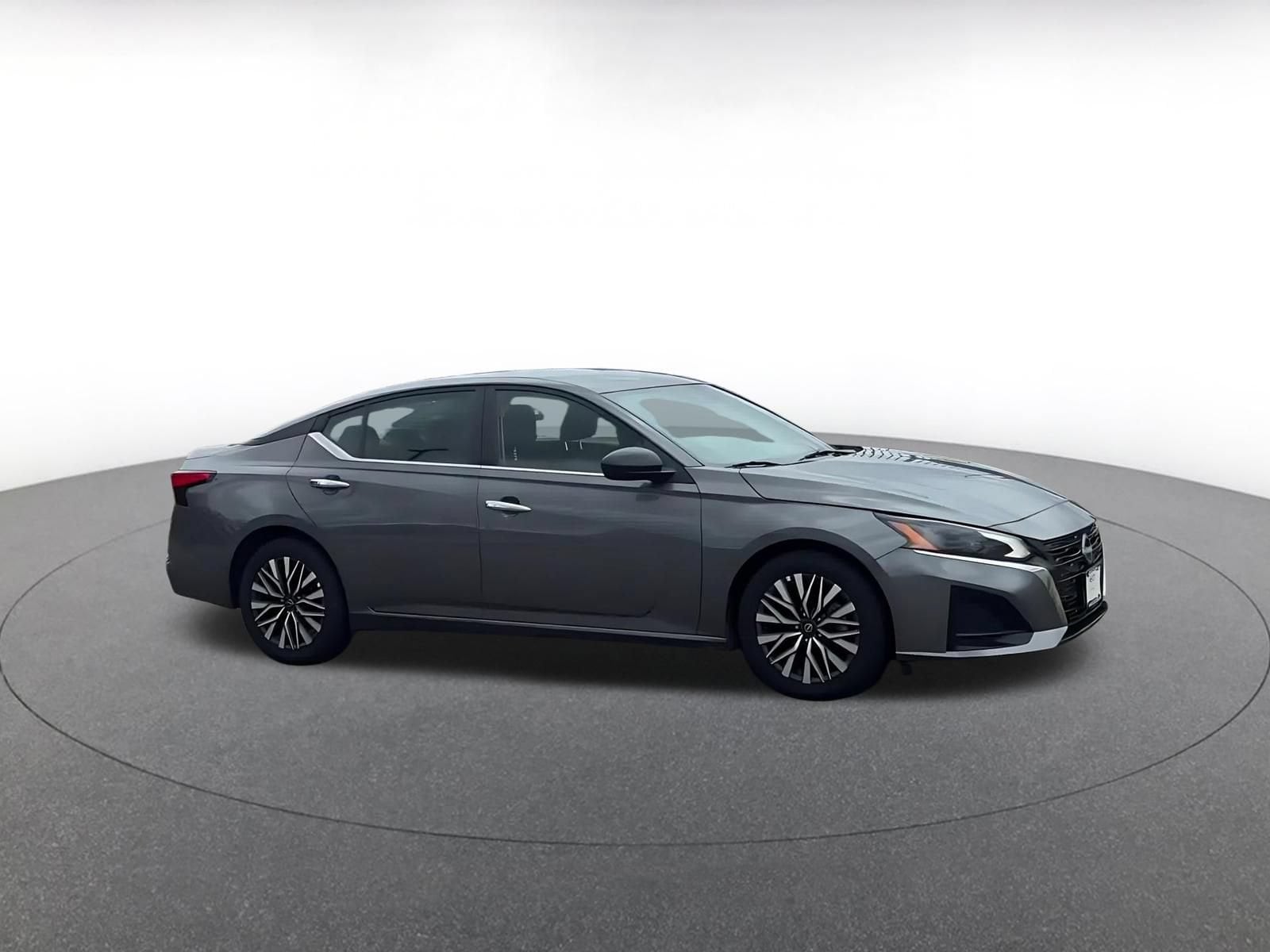Thumbnail: 2025 Nissan Altima - 2
