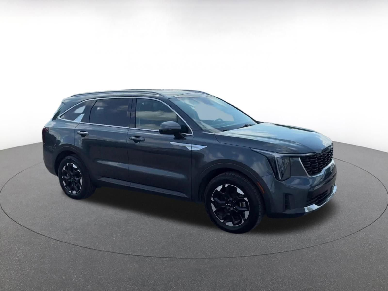 Thumbnail: 2024 Kia Sorento - 2