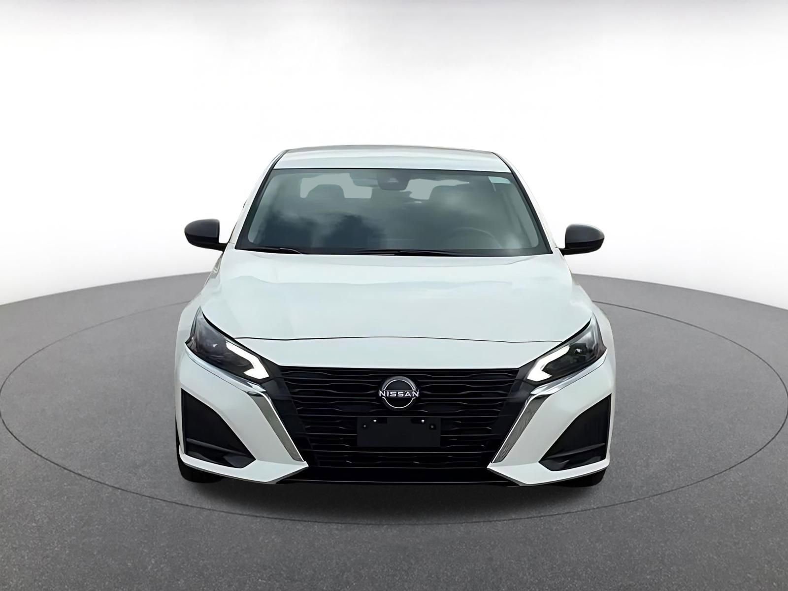 Thumbnail: 2025 Nissan Altima - 4