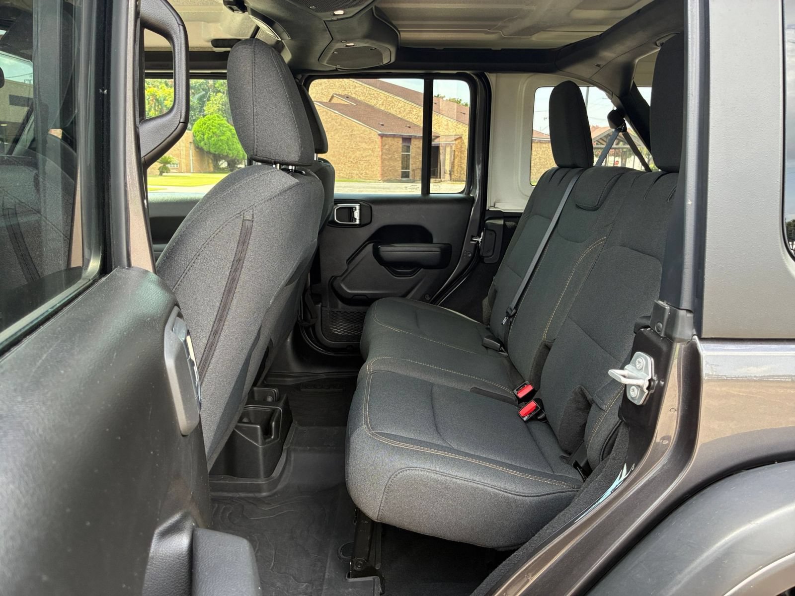 Thumbnail: 2025 Jeep Wrangler - 25
