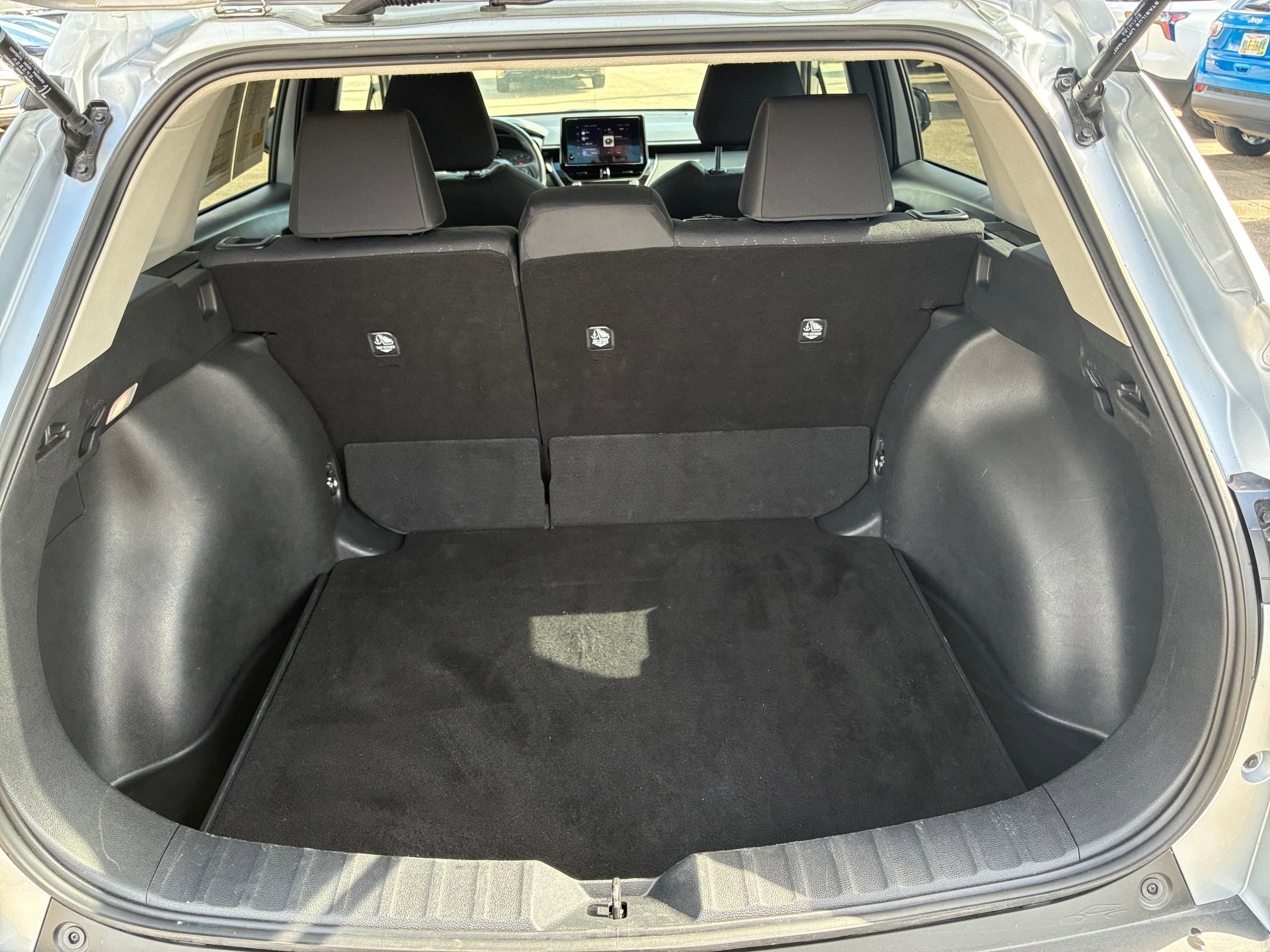 Thumbnail: 2025 Toyota Corolla Cross - 25