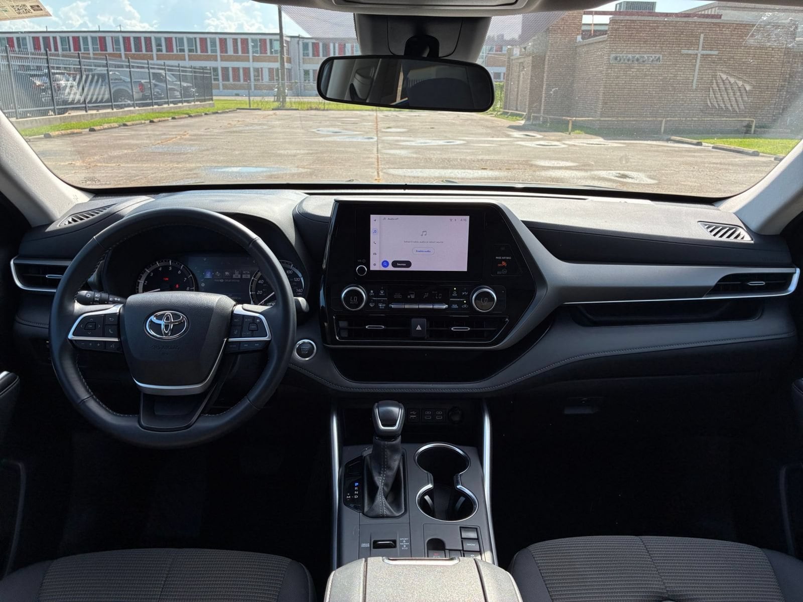 Thumbnail: 2025 Toyota Highlander - 30