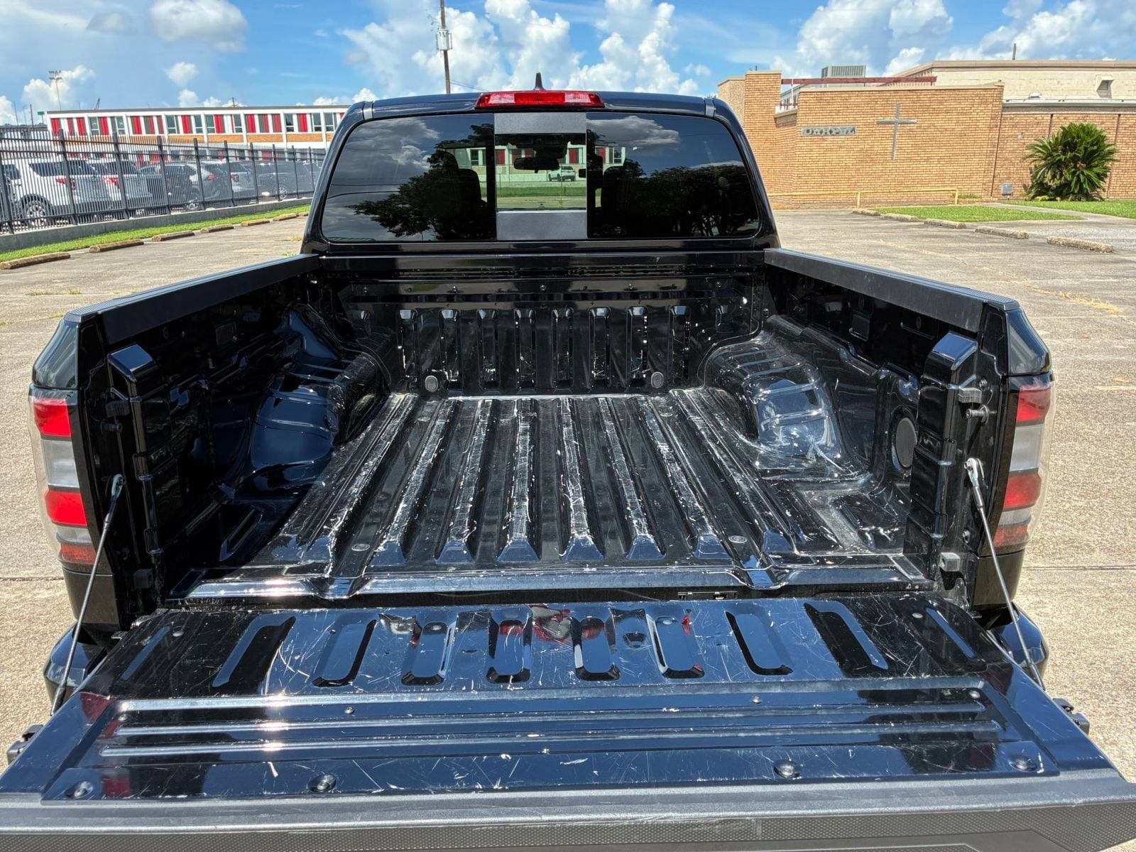 Thumbnail: 2026 Nissan Frontier - 31