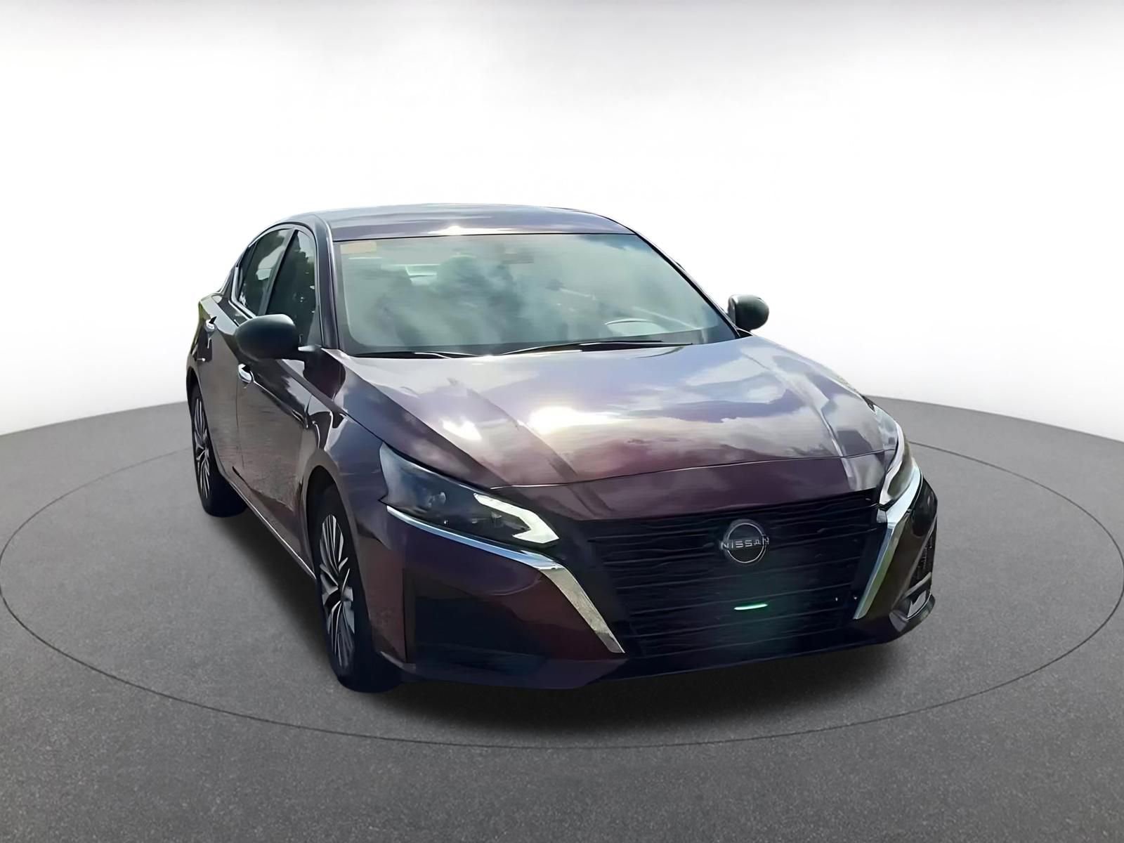 Thumbnail: 2025 Nissan Altima - 3