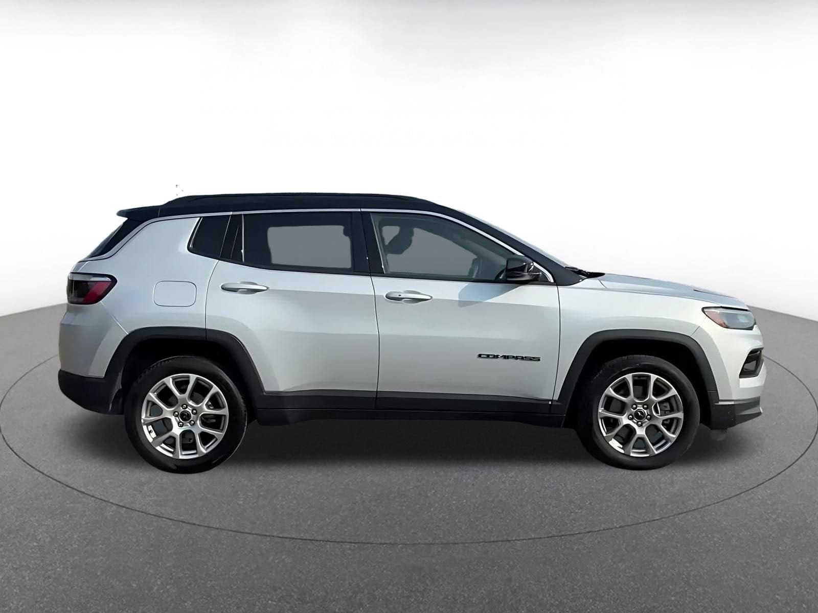 Thumbnail: 2025 Jeep Compass - 16