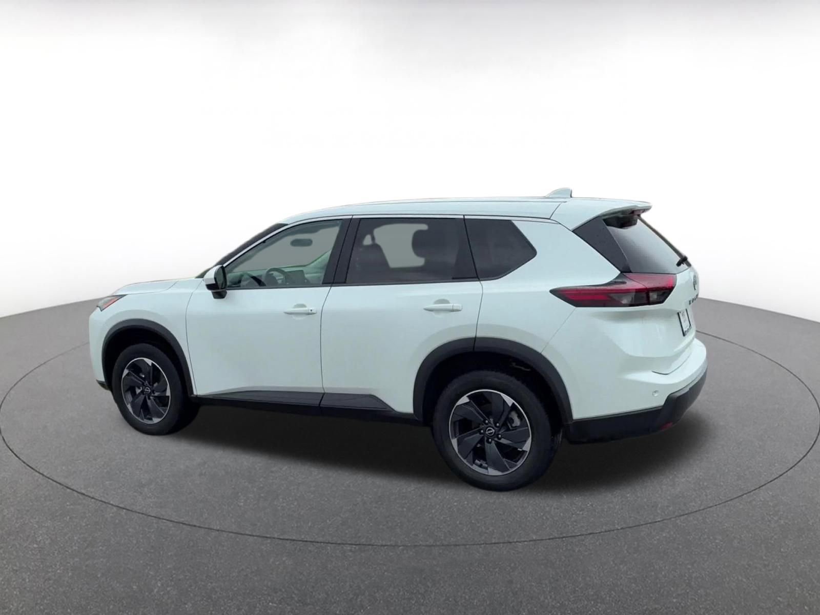 Thumbnail: 2025 Nissan Rogue - 10