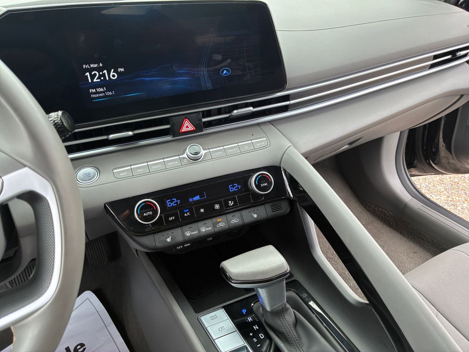 Thumbnail: 2025 Hyundai Elantra - 17