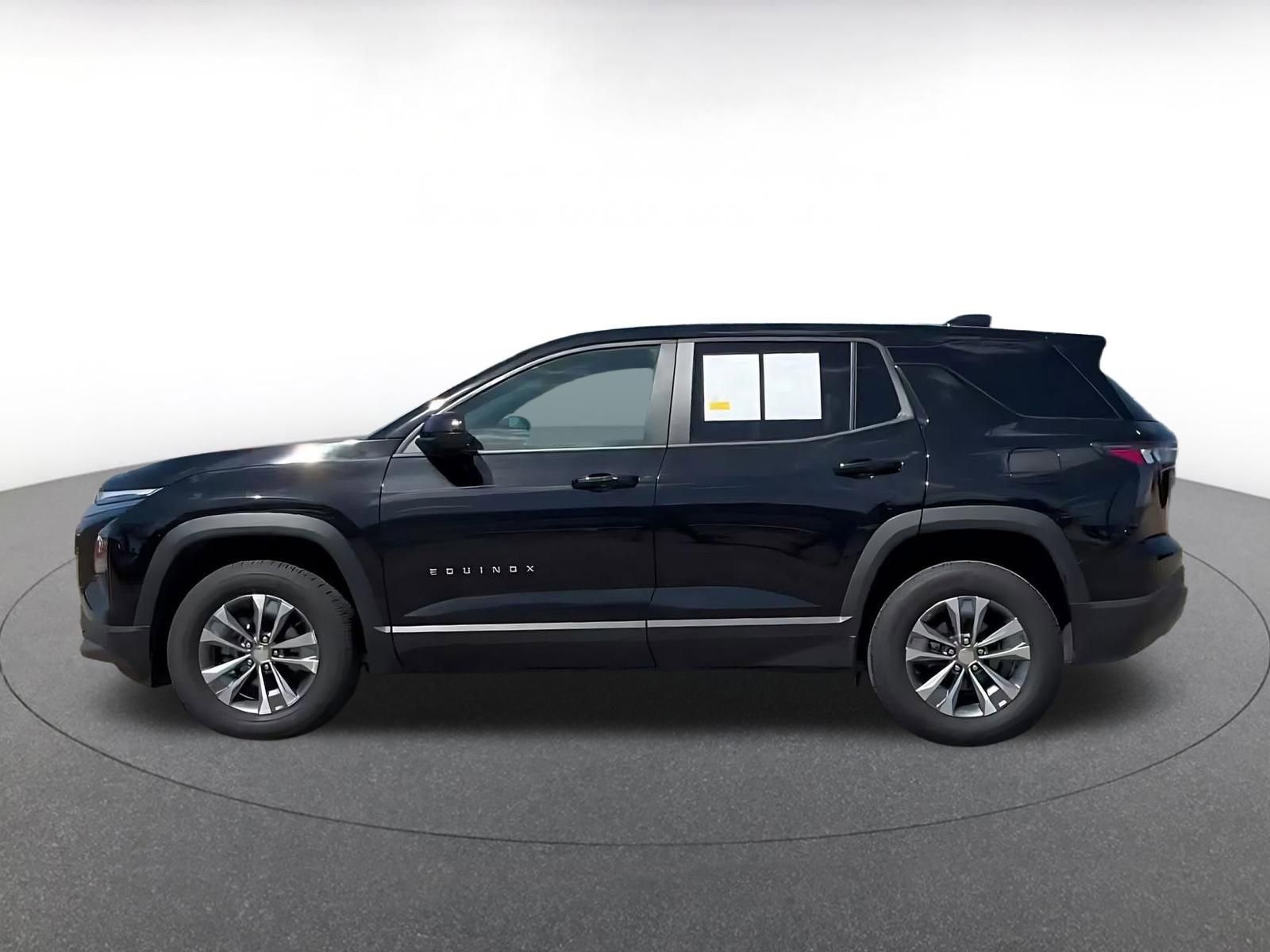 Thumbnail: 2025 Chevrolet Equinox - 9