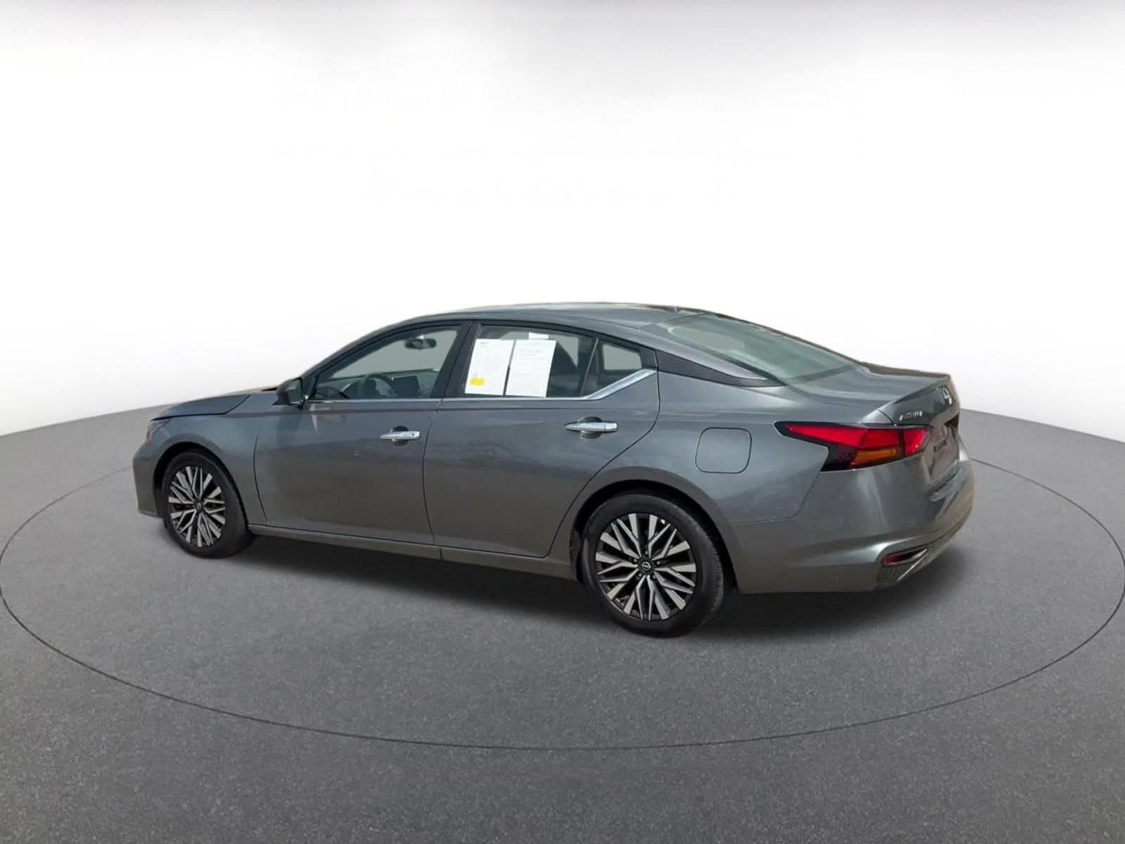 Thumbnail: 2025 Nissan Altima - 10