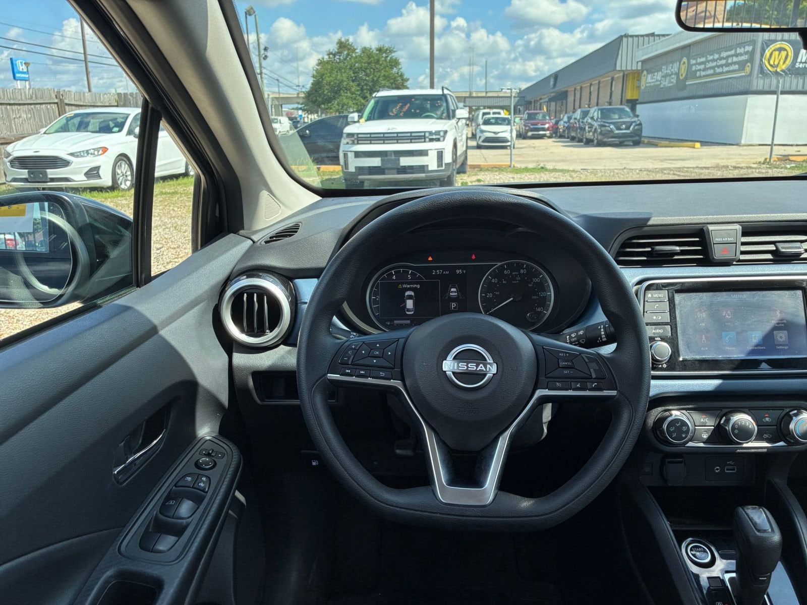 Thumbnail: 2025 Nissan Versa - 32