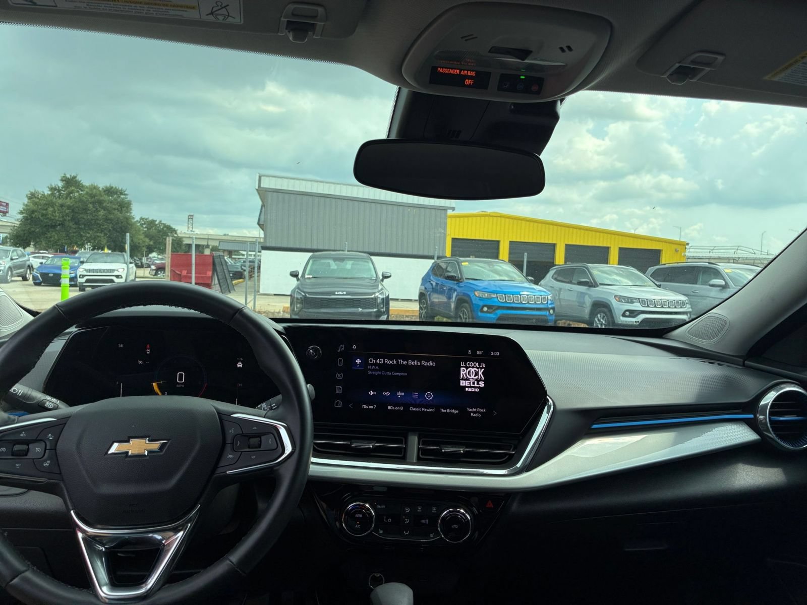 Thumbnail: 2025 Chevrolet Trax - 27