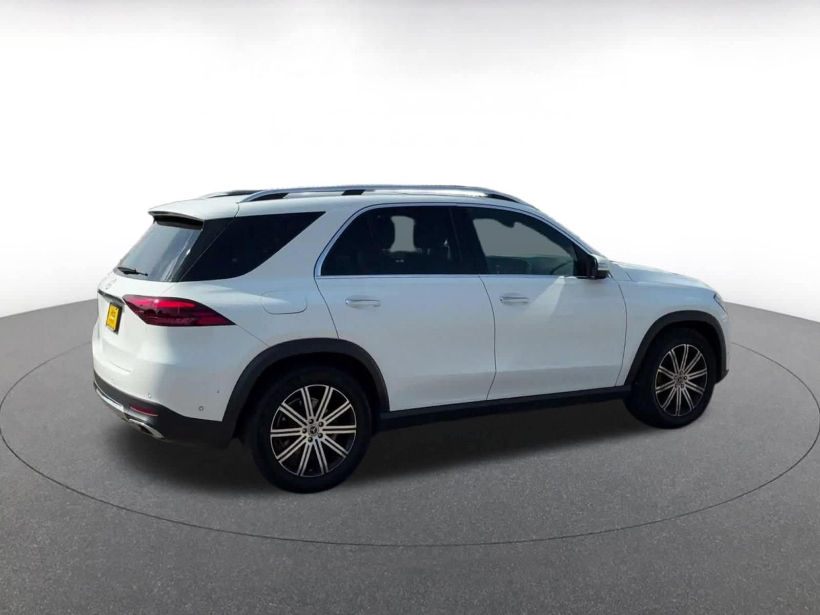 Thumbnail: 2026 Mercedes-Benz GLE - 13