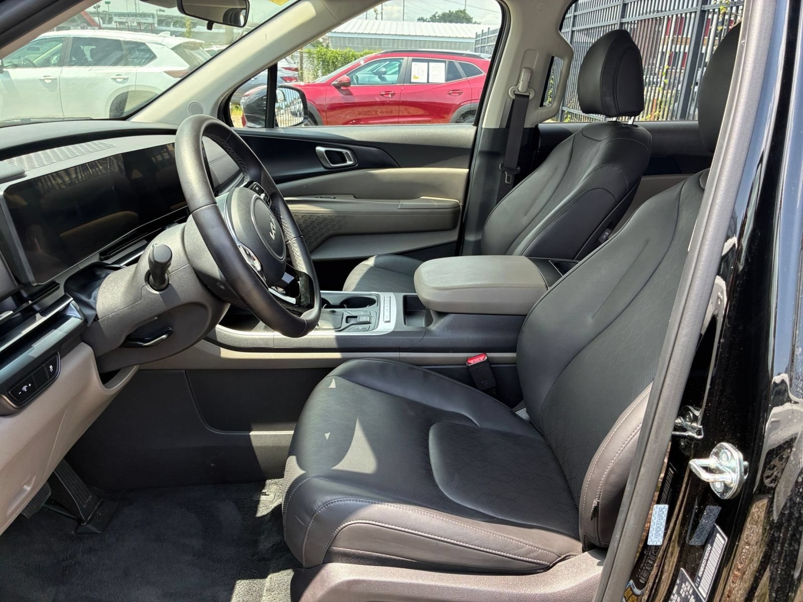 Thumbnail: 2026 Kia Carnival - 25