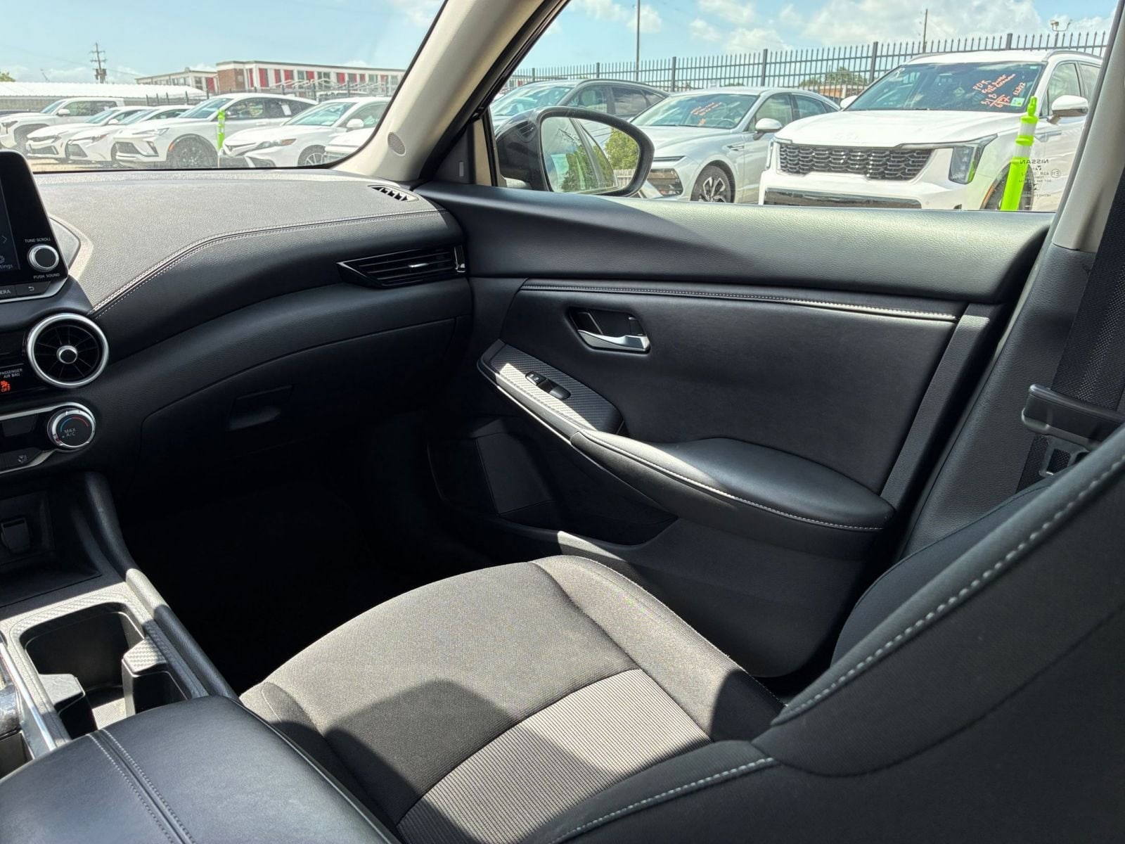 Thumbnail: 2025 Nissan Sentra - 33