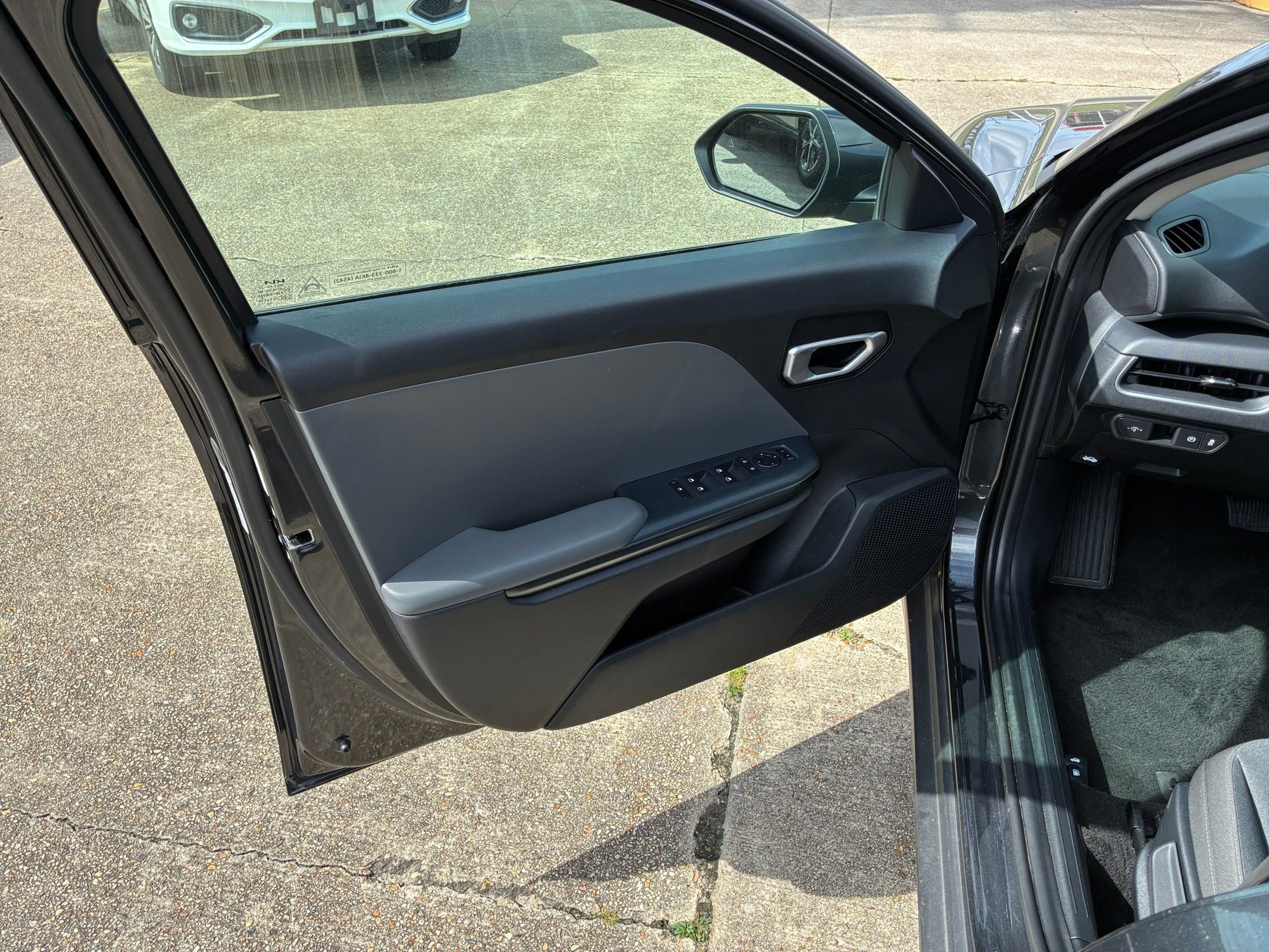 Thumbnail: 2025 Kia K4 - 15