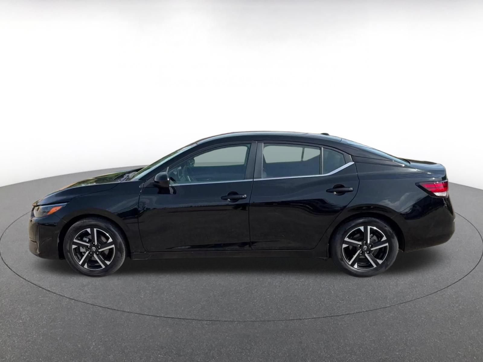 Thumbnail: 2025 Nissan Sentra - 9