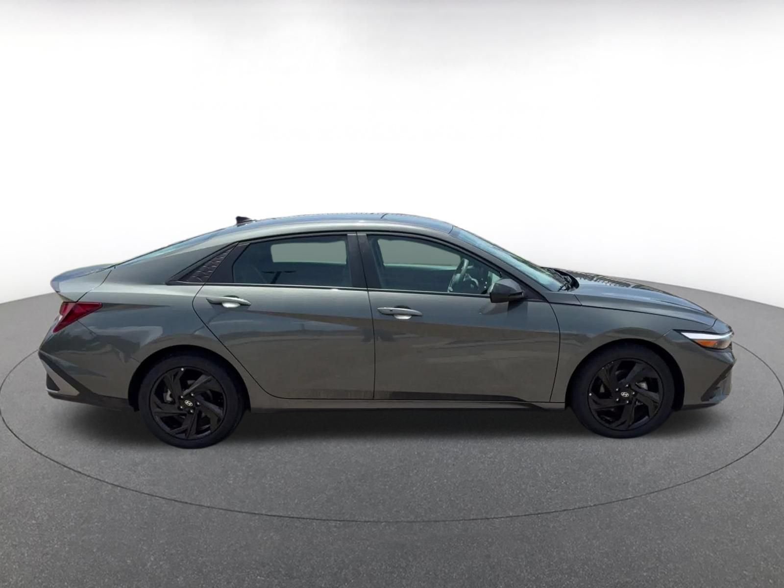 Thumbnail: 2026 Hyundai Elantra - 16
