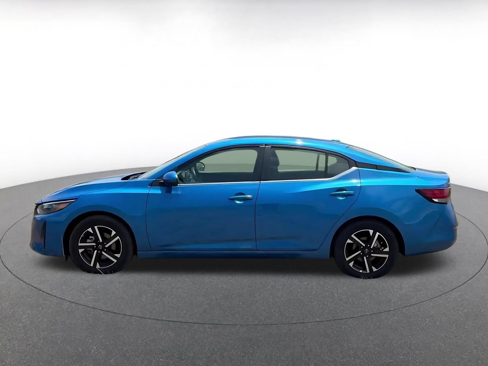 Thumbnail: 2025 Nissan Sentra - 9