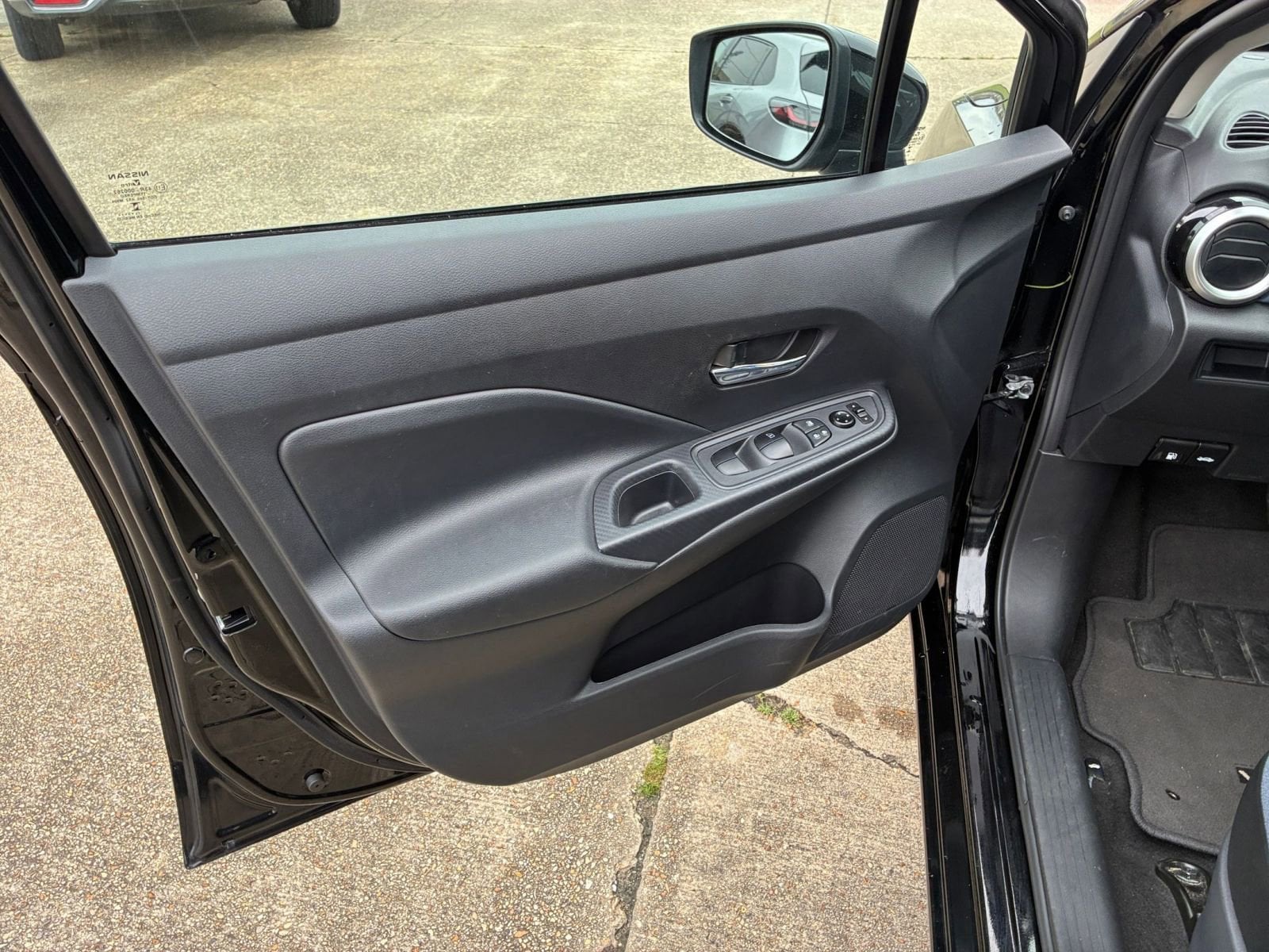 Thumbnail: 2025 Nissan Versa - 18