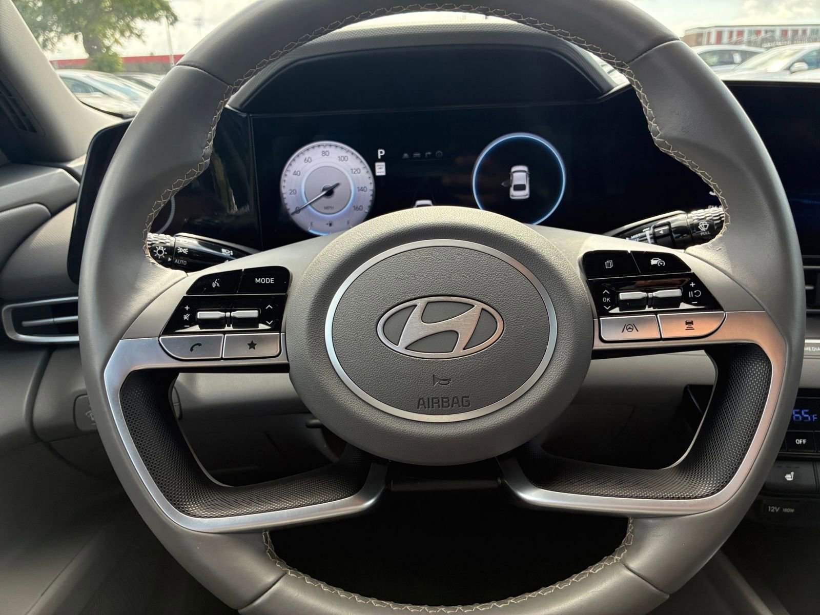 Thumbnail: 2025 Hyundai Elantra - 25
